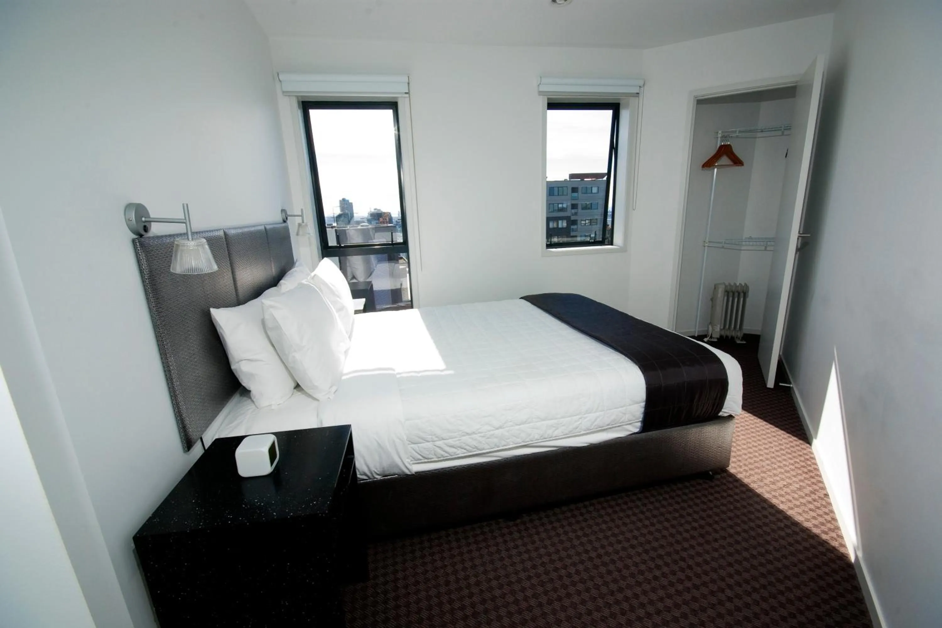 Bed in Nesuto St Martins Apartment Hotel