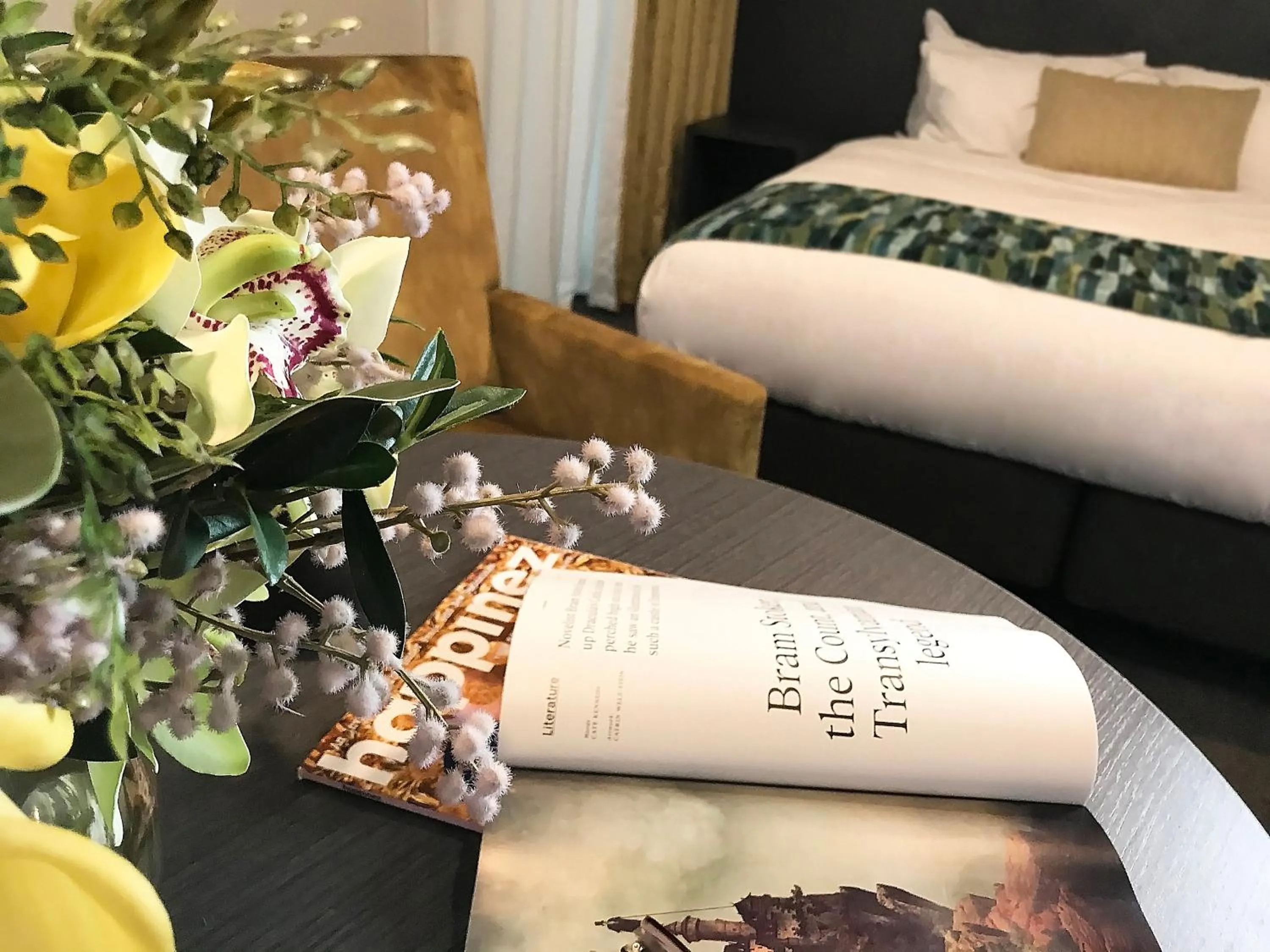 Property building, Bed in Carnmore Hotel Takapuna