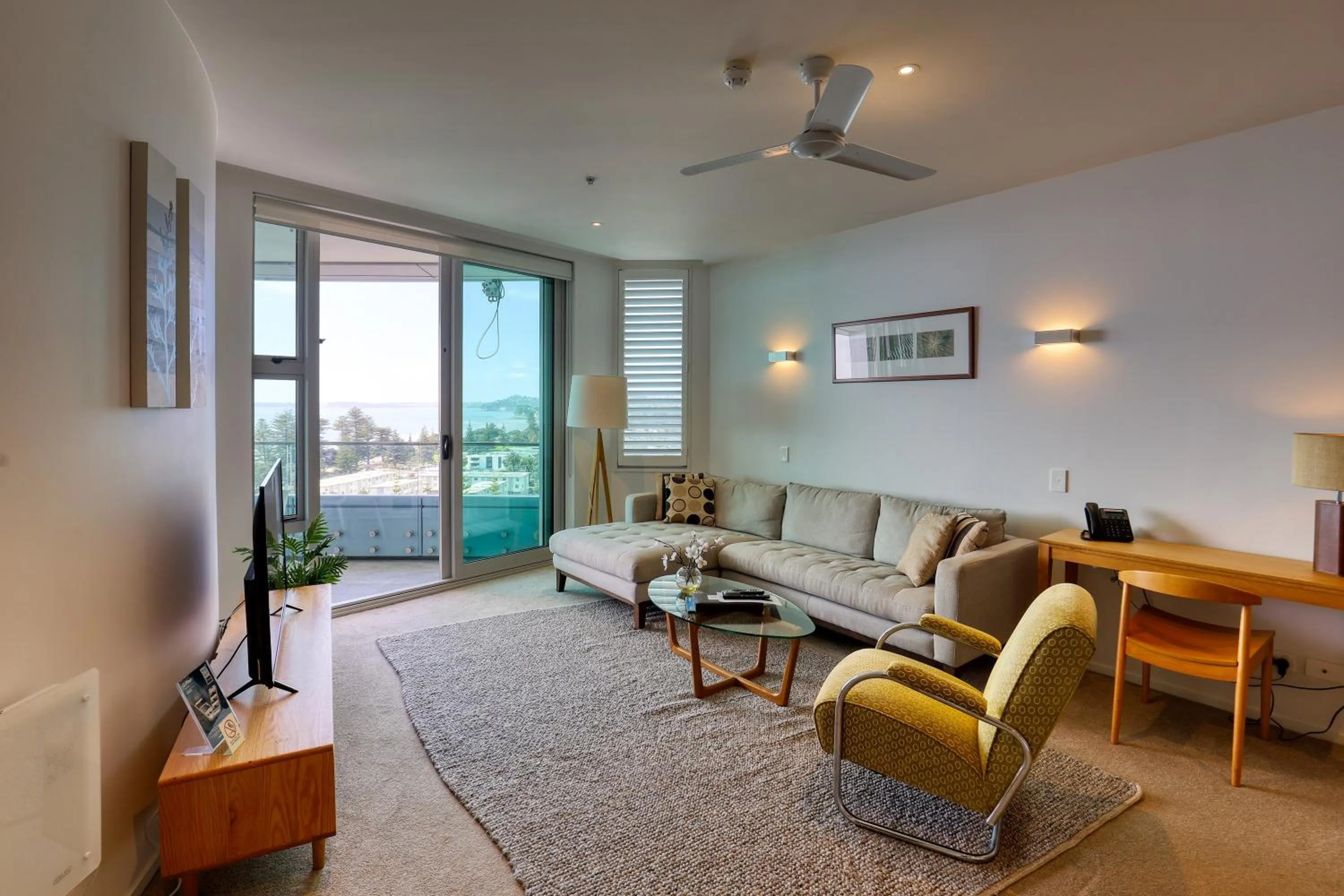 TV and multimedia in Marsden Suites Nautilus Orewa