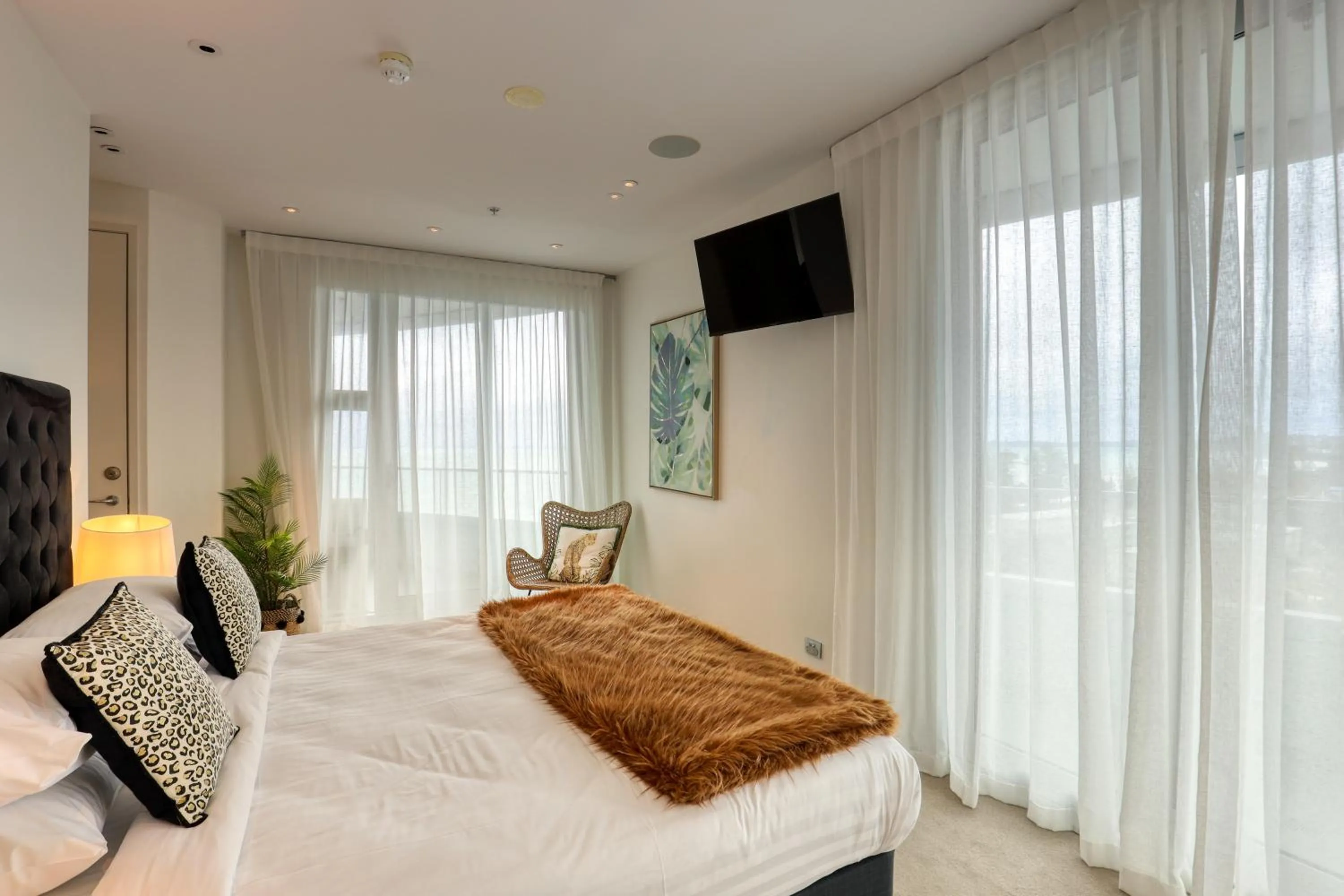 Bedroom, Bed in Marsden Suites Nautilus Orewa