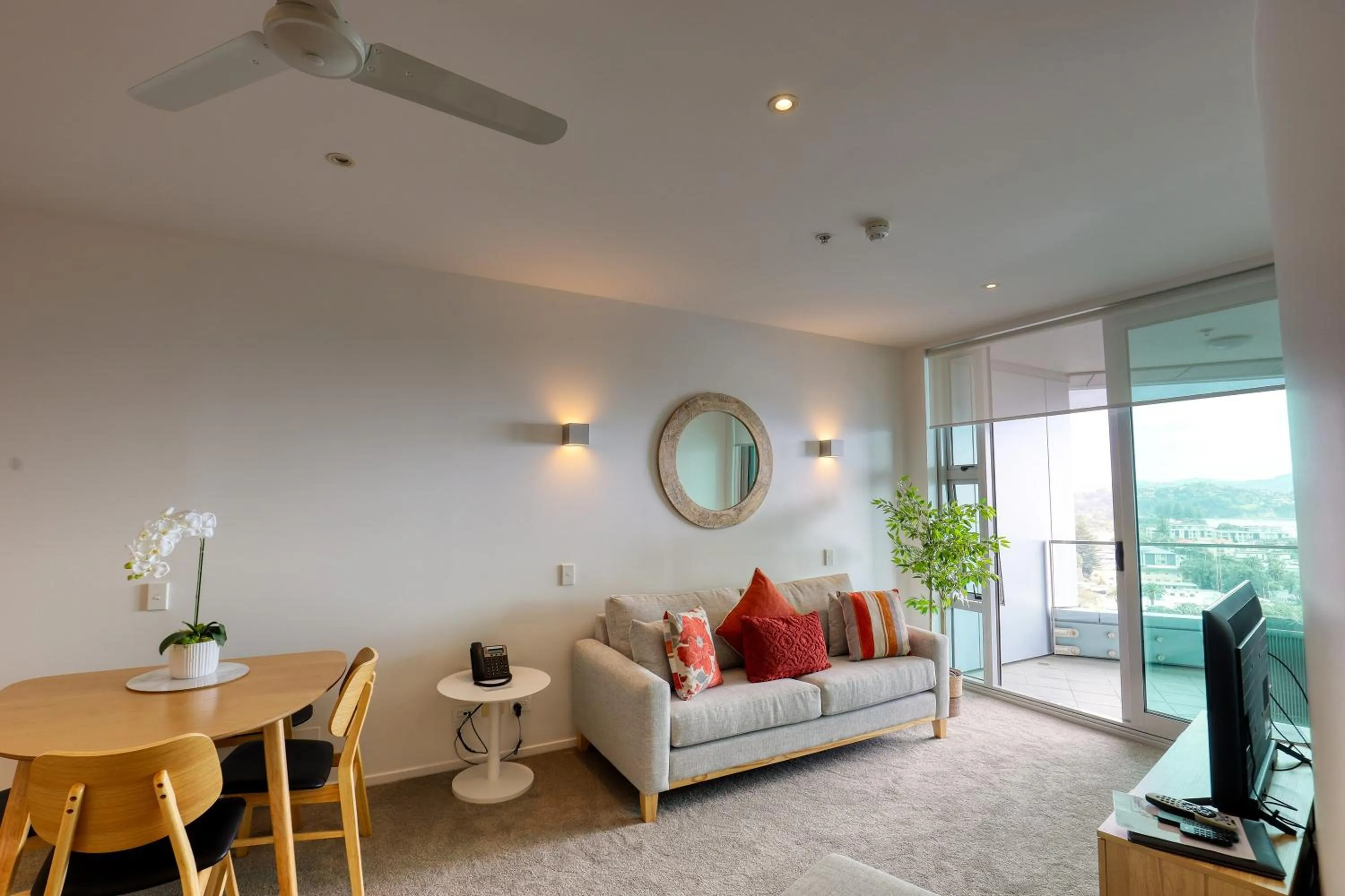 TV and multimedia in Marsden Suites Nautilus Orewa