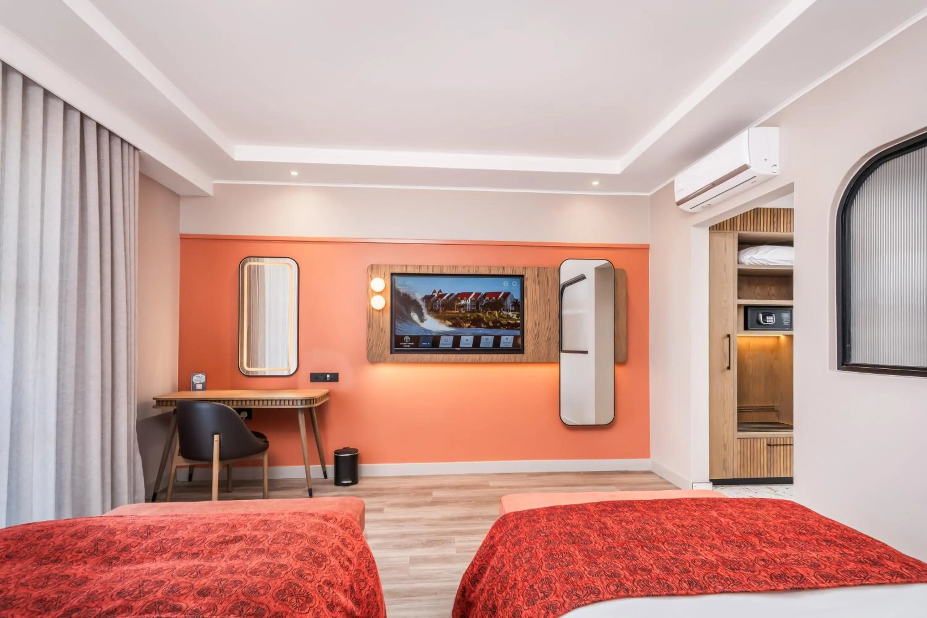 Bed in Courtyard Hotel Gqeberha