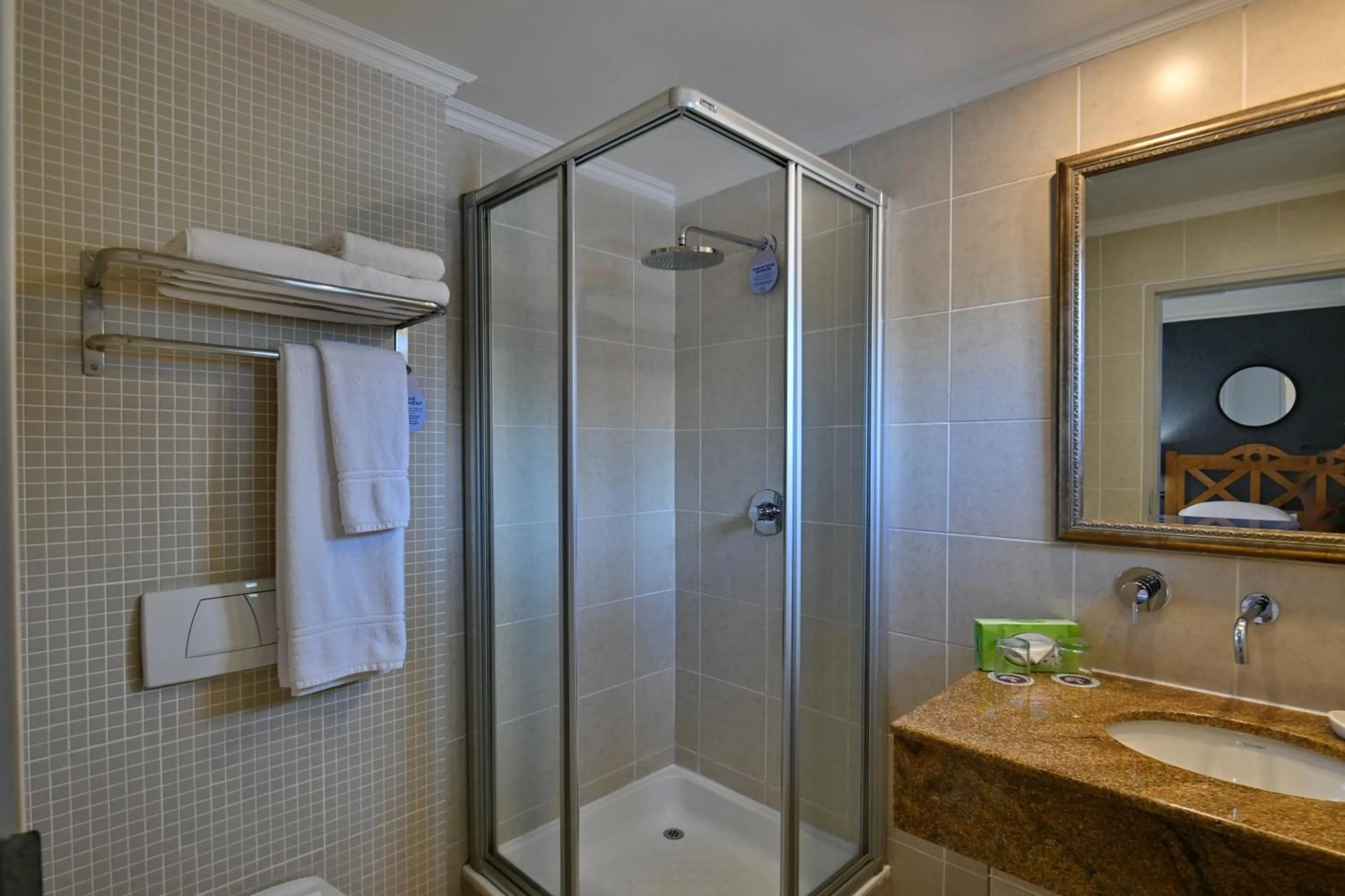 Shower in Courtyard Hotel Rosebank