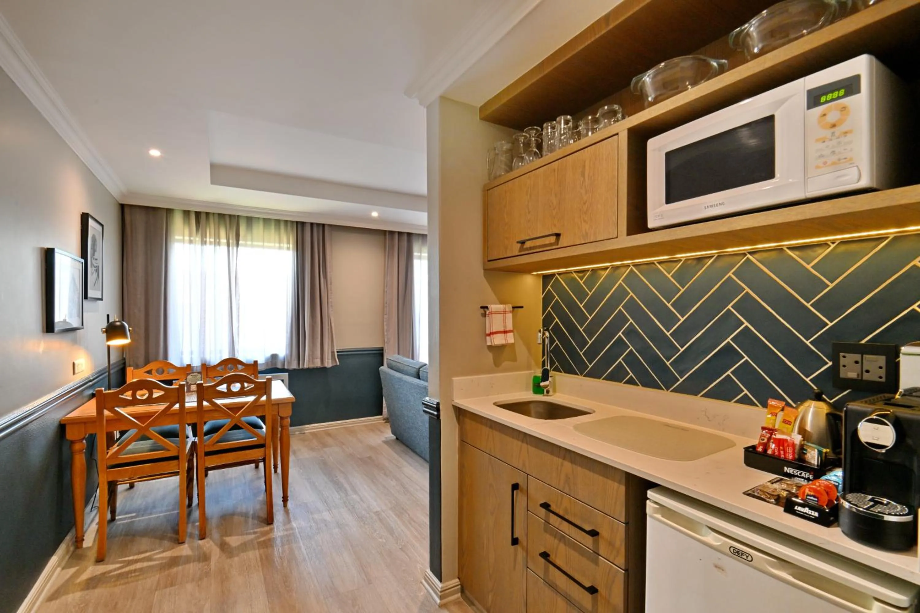 Kitchen or kitchenette in Courtyard Hotel Rosebank