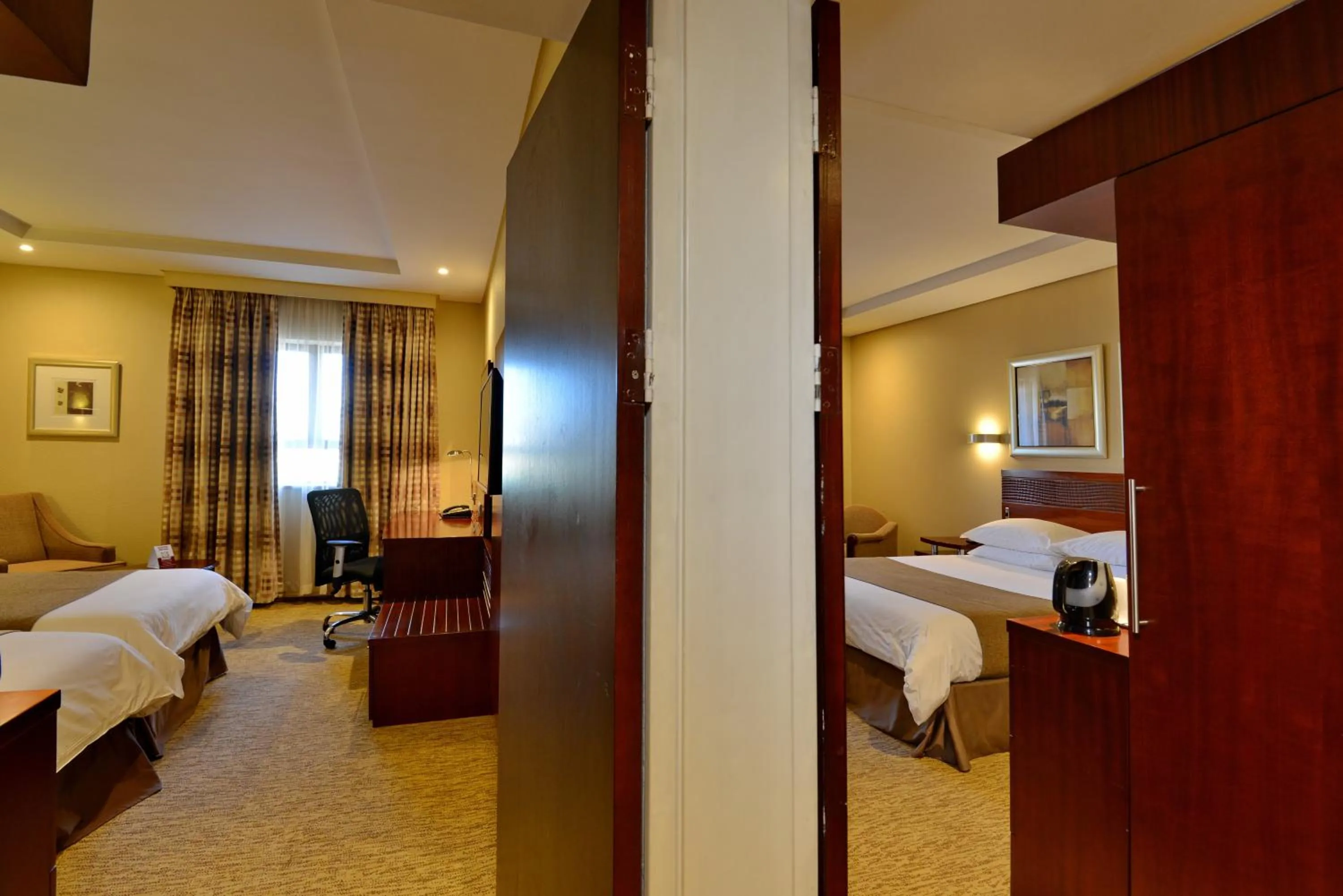 Bedroom, Bed in City Lodge Hotel Johannesburg Airport, Barbara Road