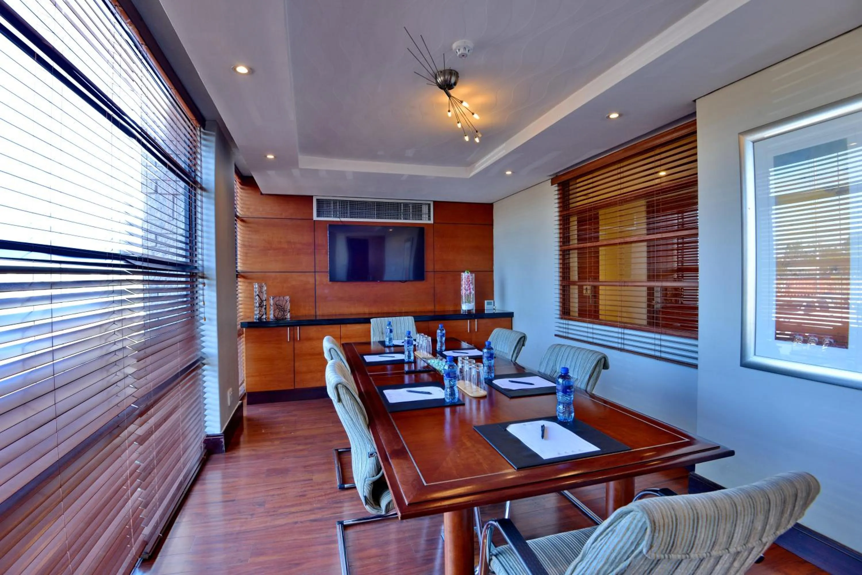 City Lodge Hotel Johannesburg Airport, Barbara Road