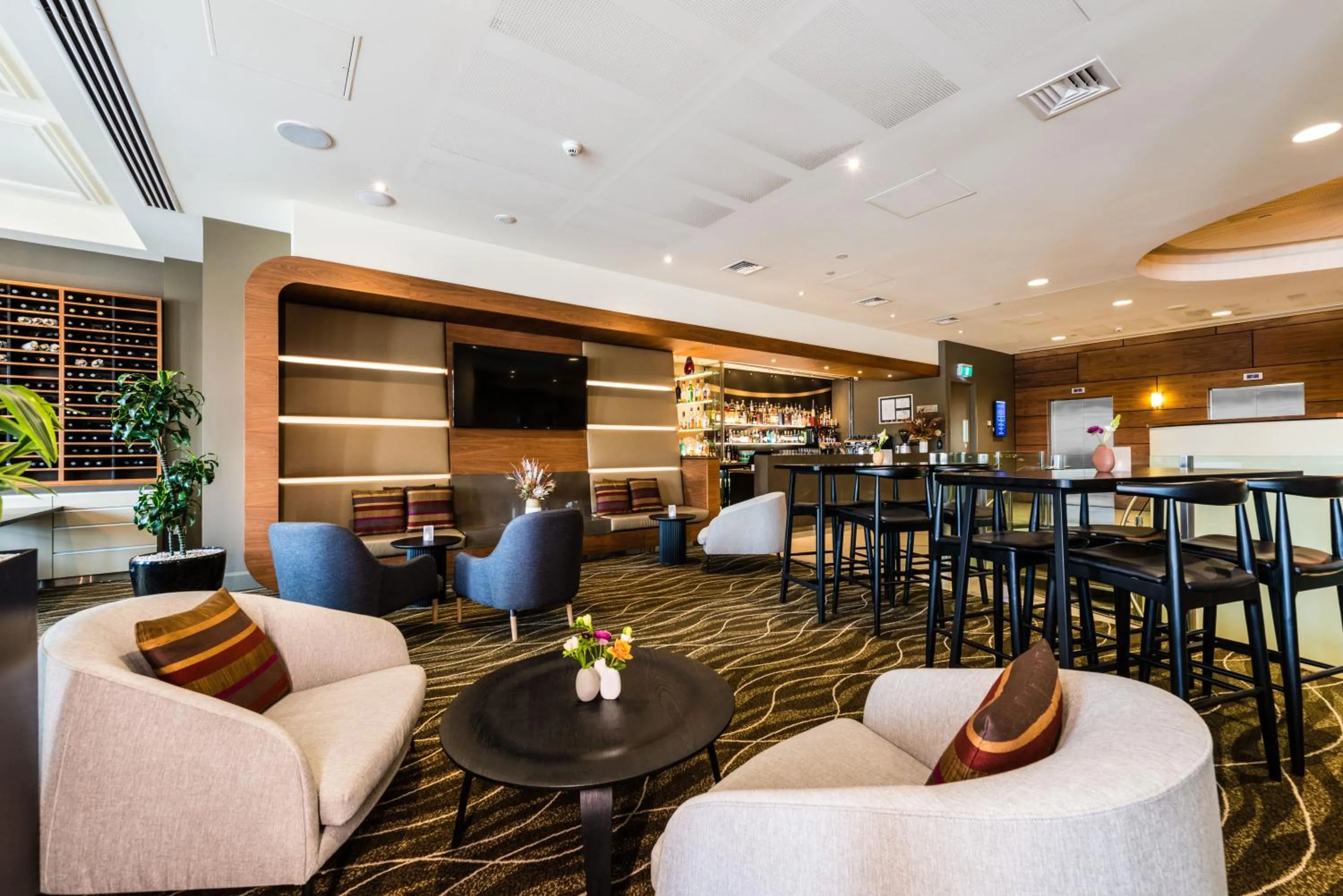 Restaurant/places to eat in Novotel Christchurch Cathedral Square