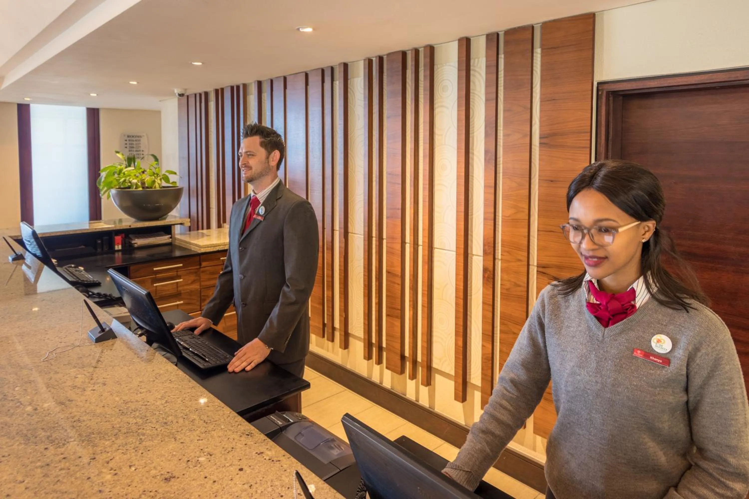 Lobby or reception in City Lodge Hotel Gqeberha