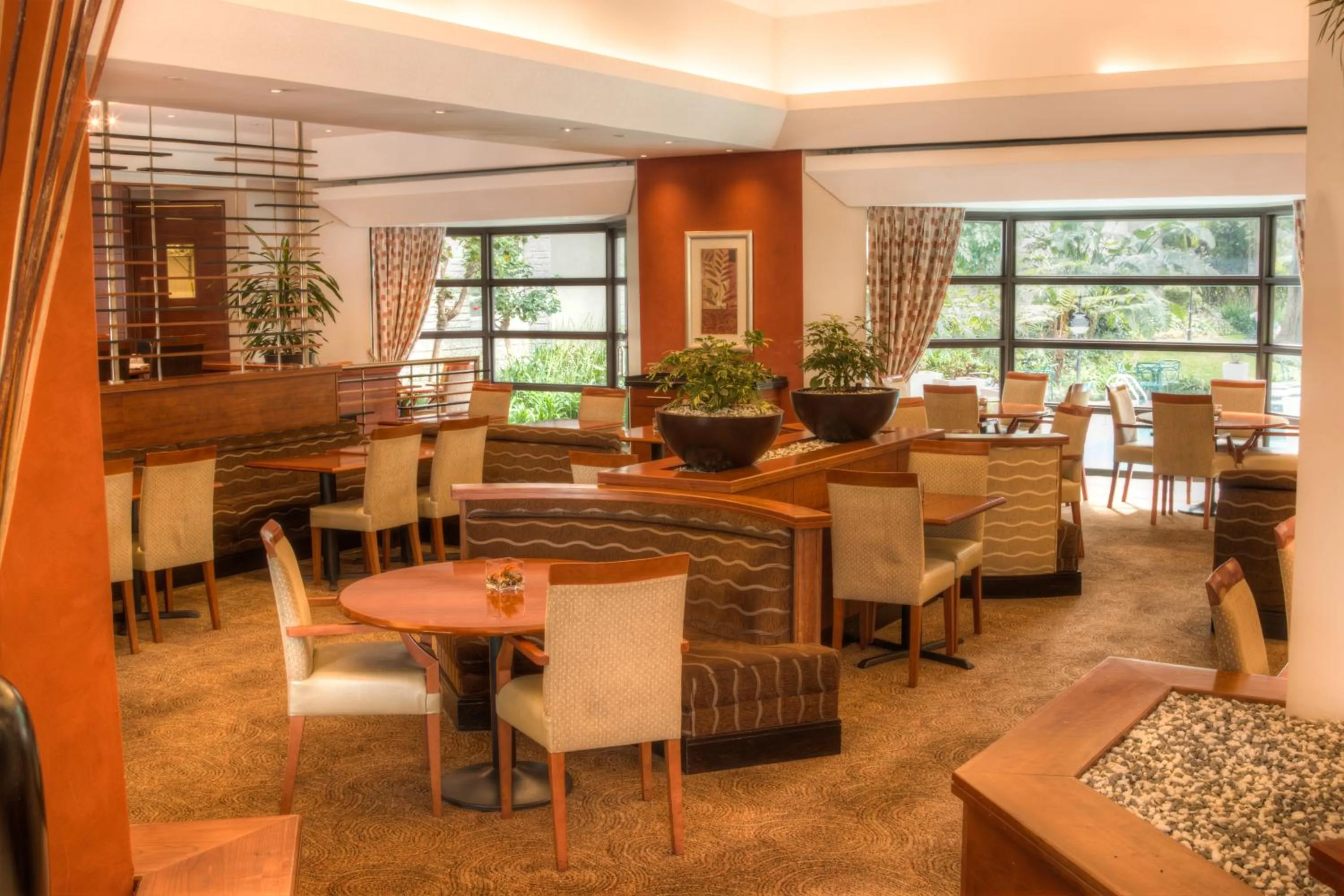 Restaurant/places to eat in City Lodge Hotel Sandton, Katherine Street