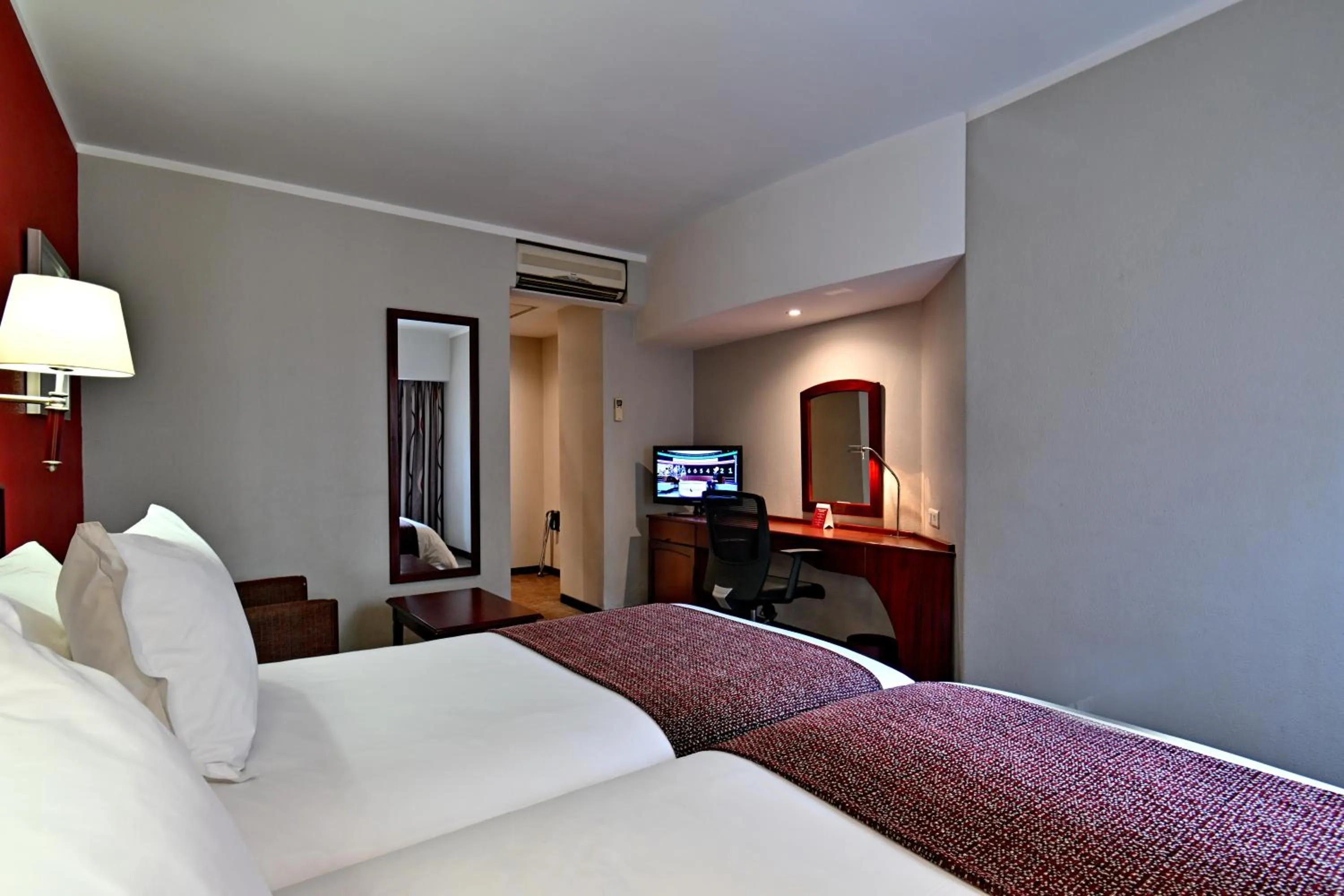 Bedroom, Bed in City Lodge Hotel Sandton, Morningside