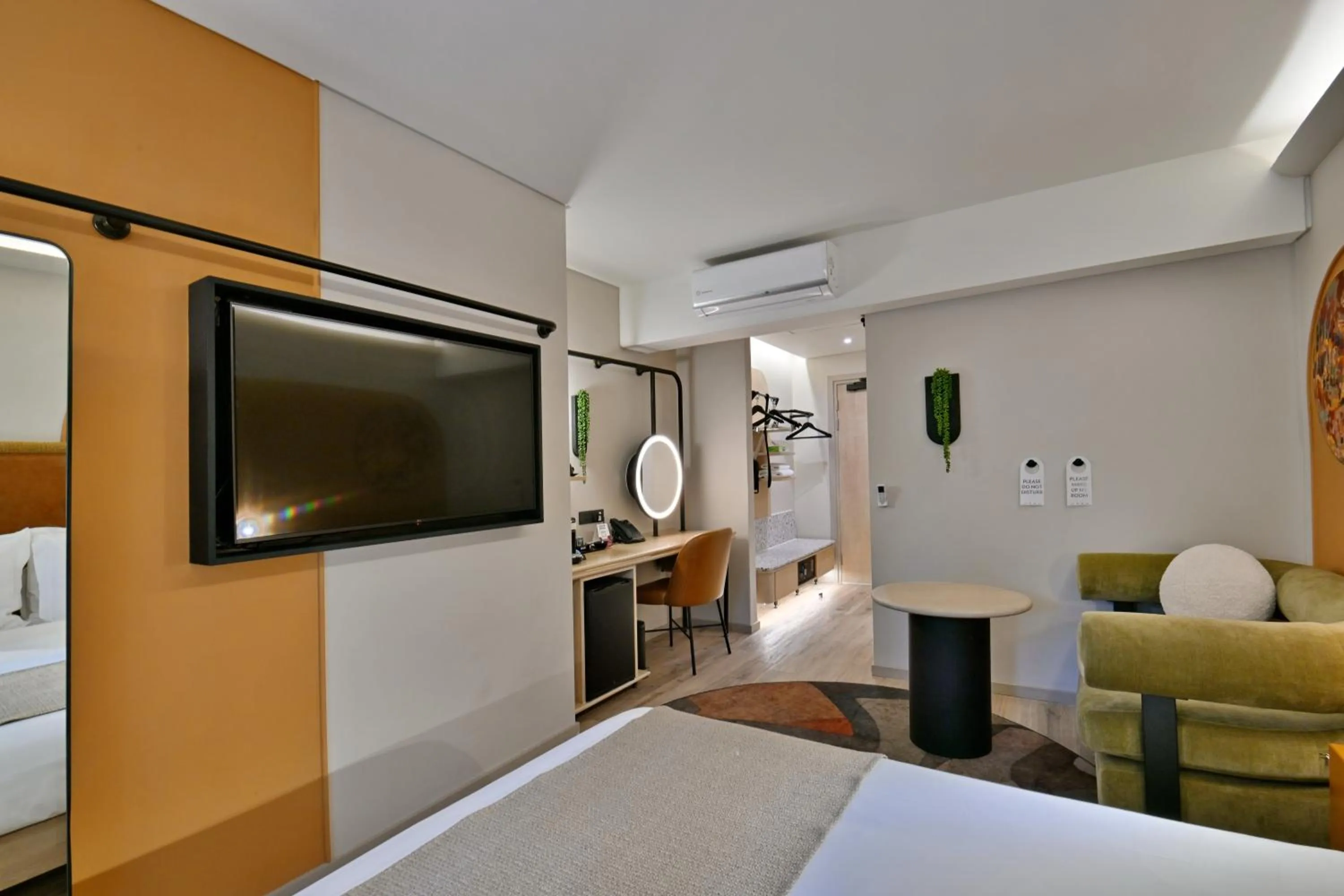 Bedroom, Bed in City Lodge Hotel V&A Waterfront