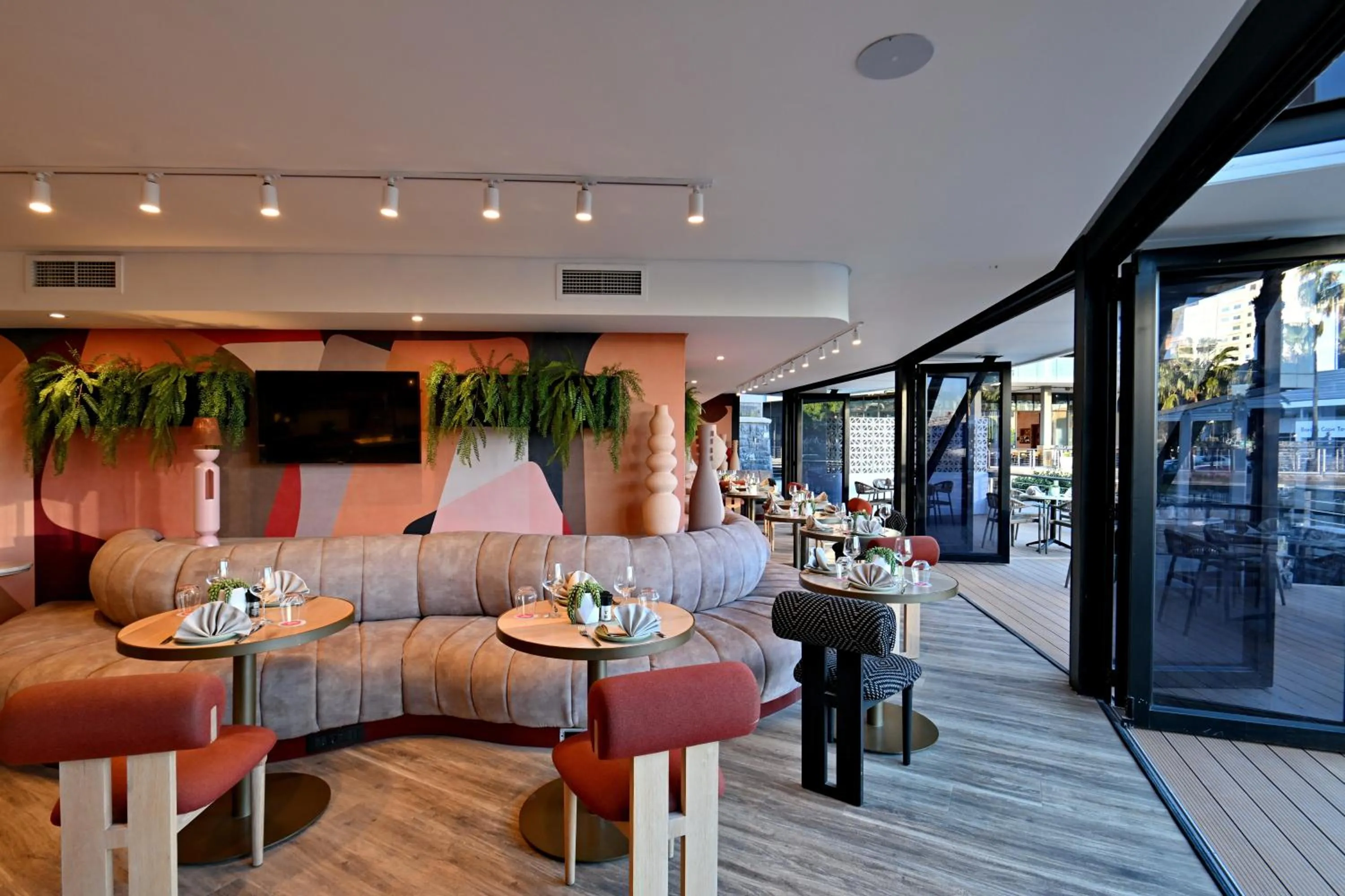 Restaurant/places to eat in City Lodge Hotel V&A Waterfront