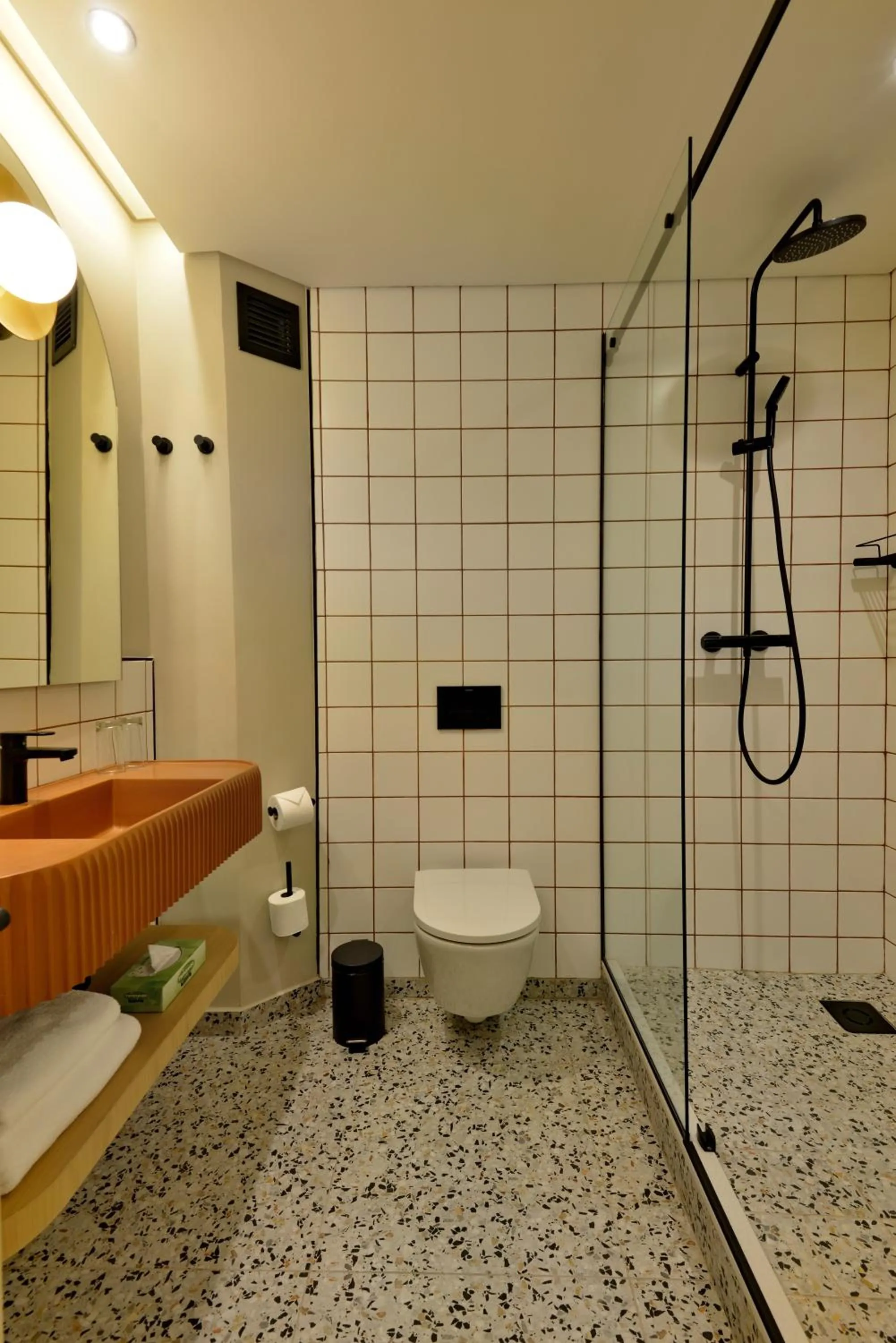 Shower in City Lodge Hotel V&A Waterfront