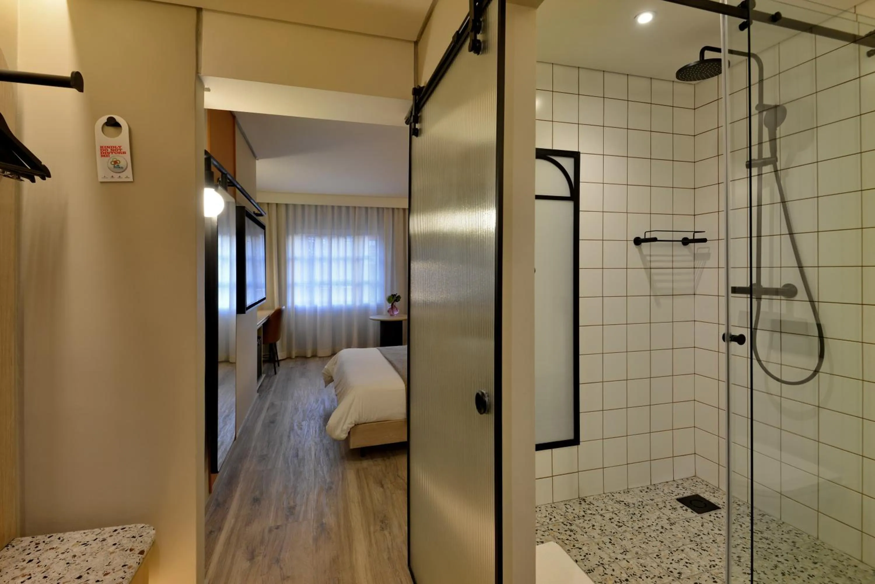 Bathroom, Bed in City Lodge Hotel V&A Waterfront