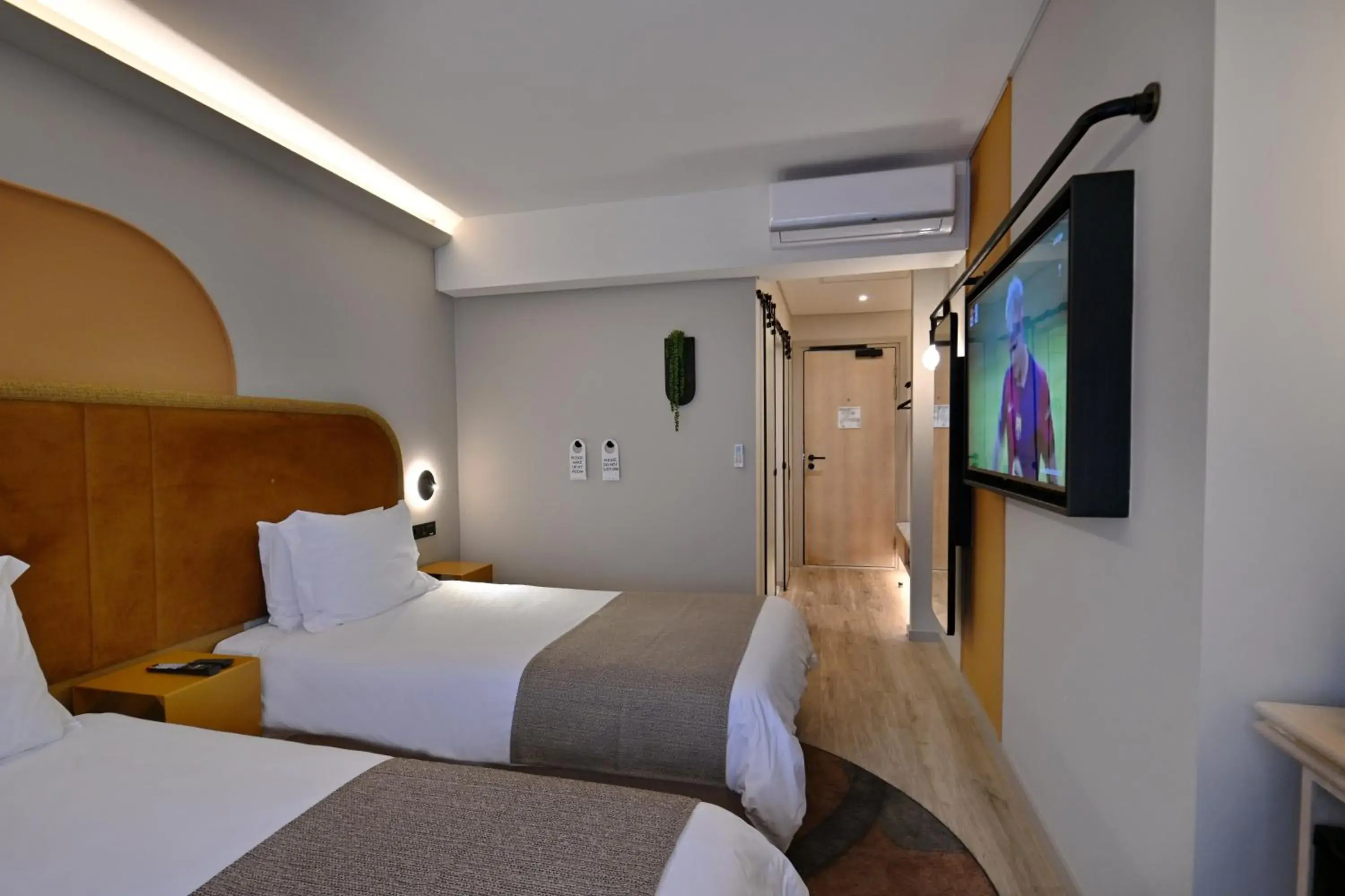 Twin Room - Disability Access in City Lodge Hotel V&A Waterfront Twin Room - Disability Access in City Lodge Hotel V&A Waterfront