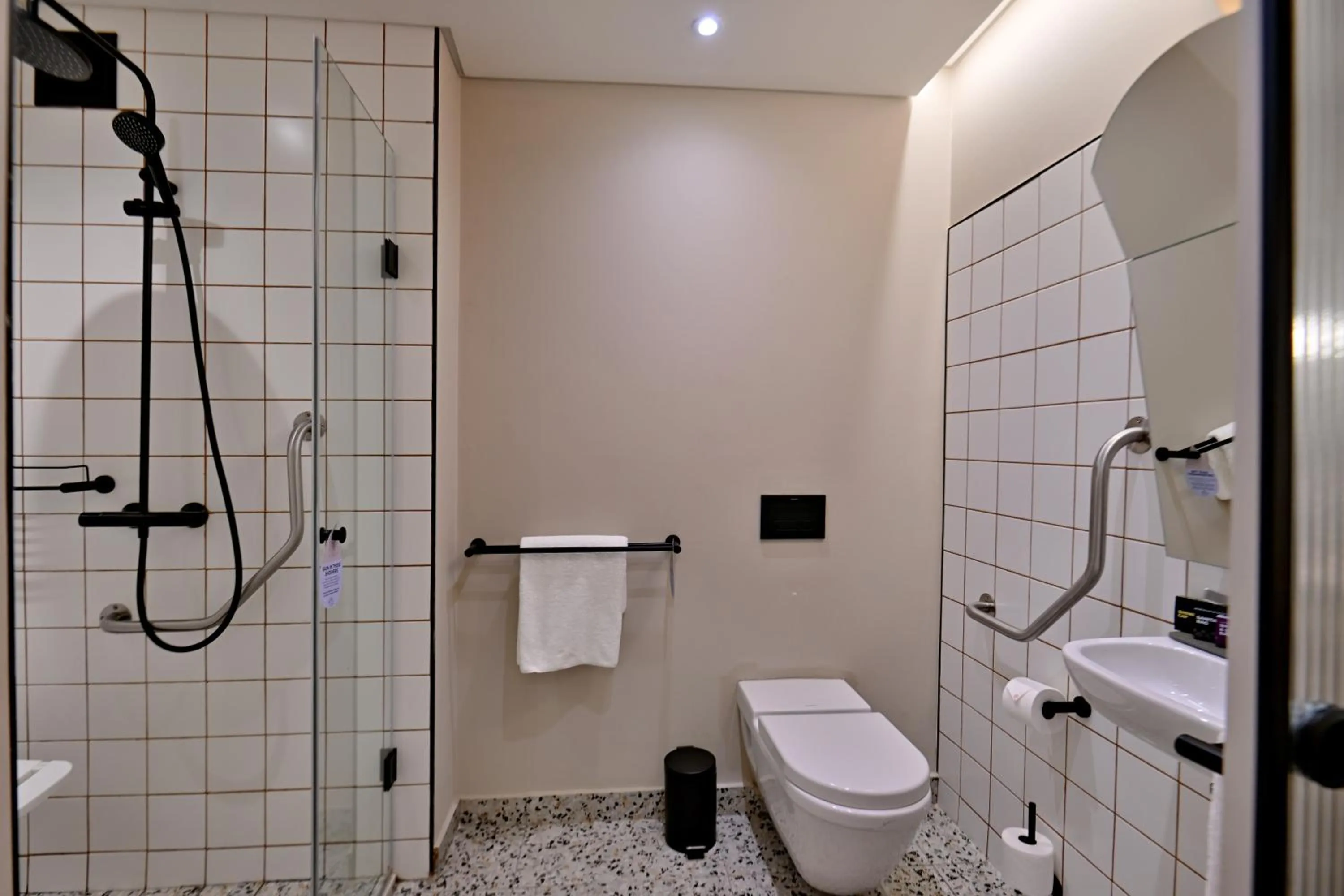 Facility for disabled guests in City Lodge Hotel V&A Waterfront