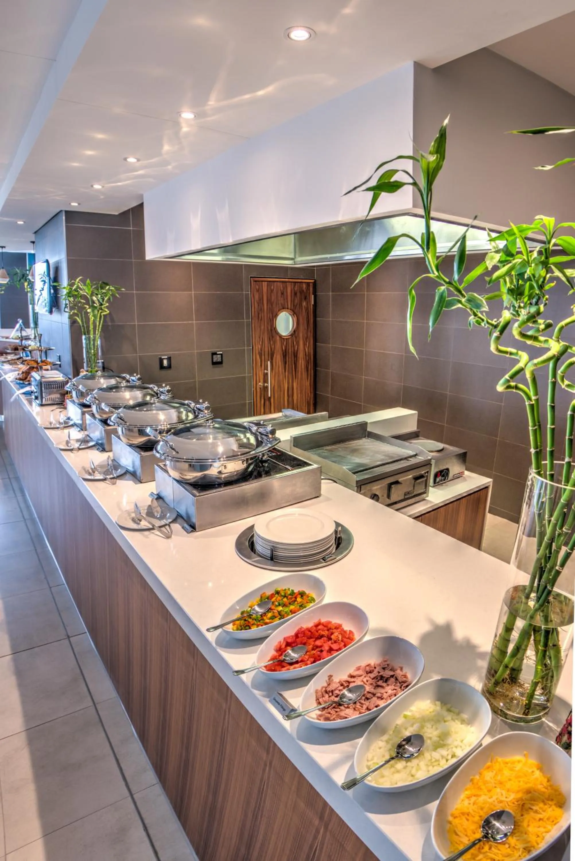 Food and drinks in City Lodge Hotel Waterfall City