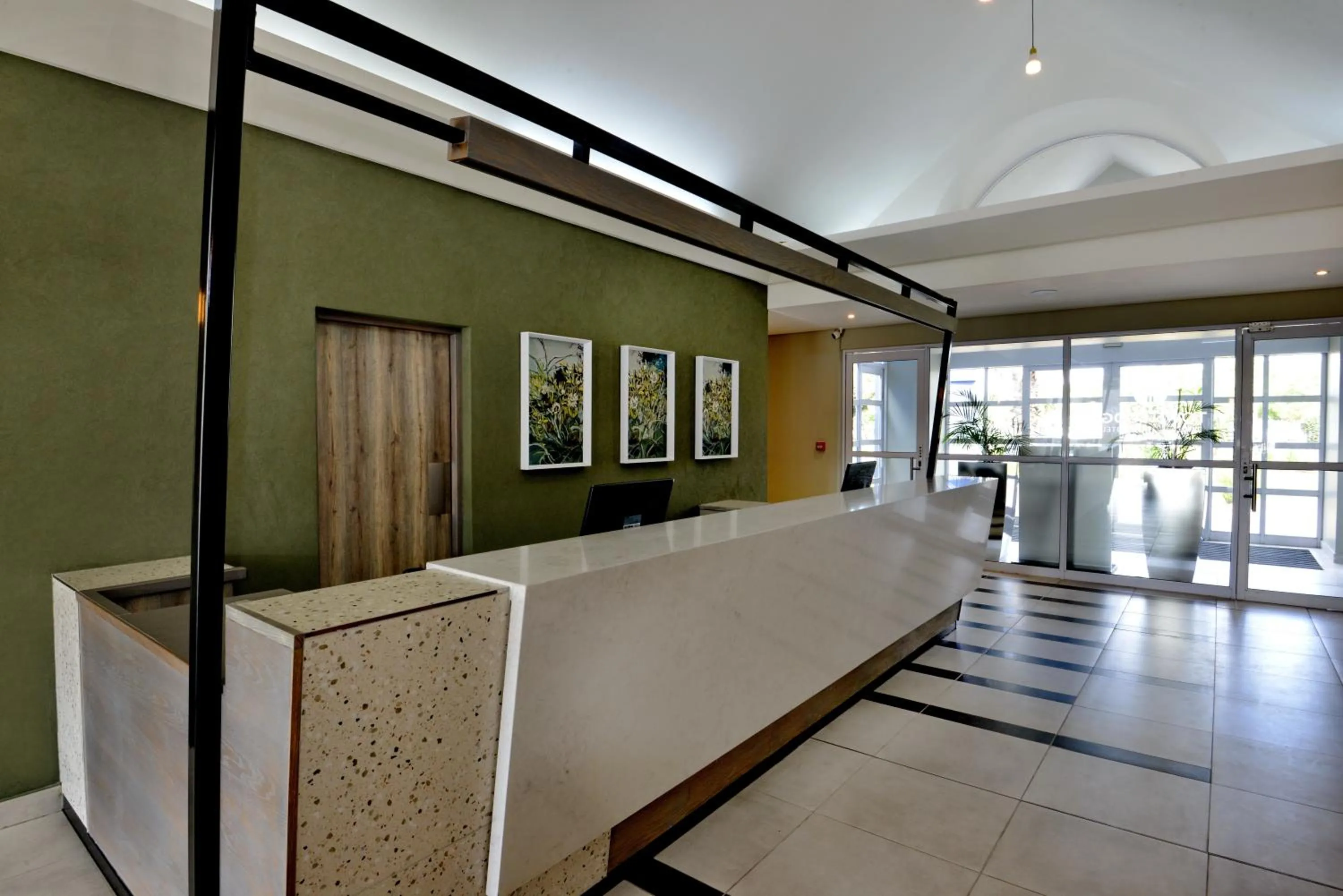Lobby or reception in Town Lodge Bellville