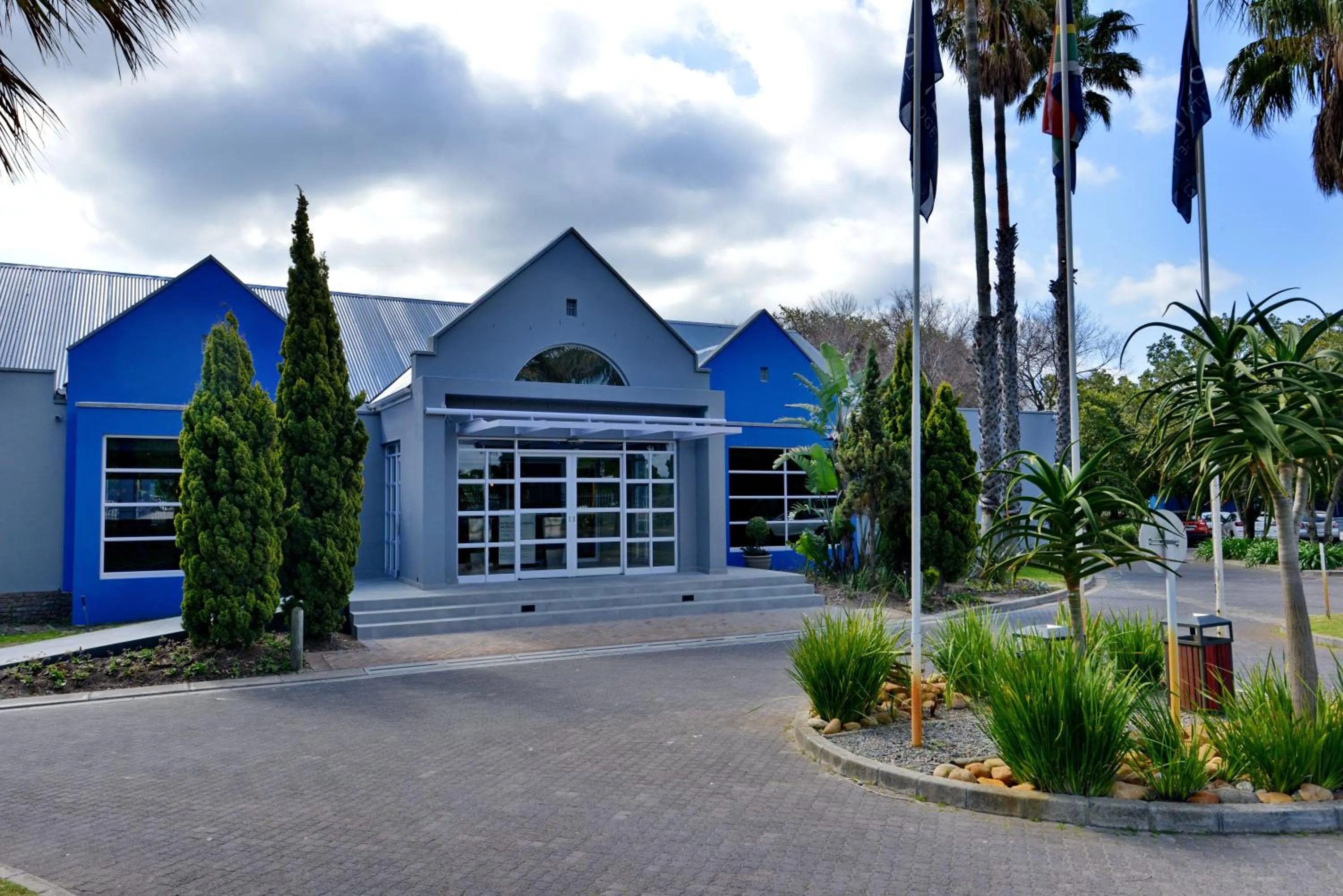 Property building in Town Lodge Bellville