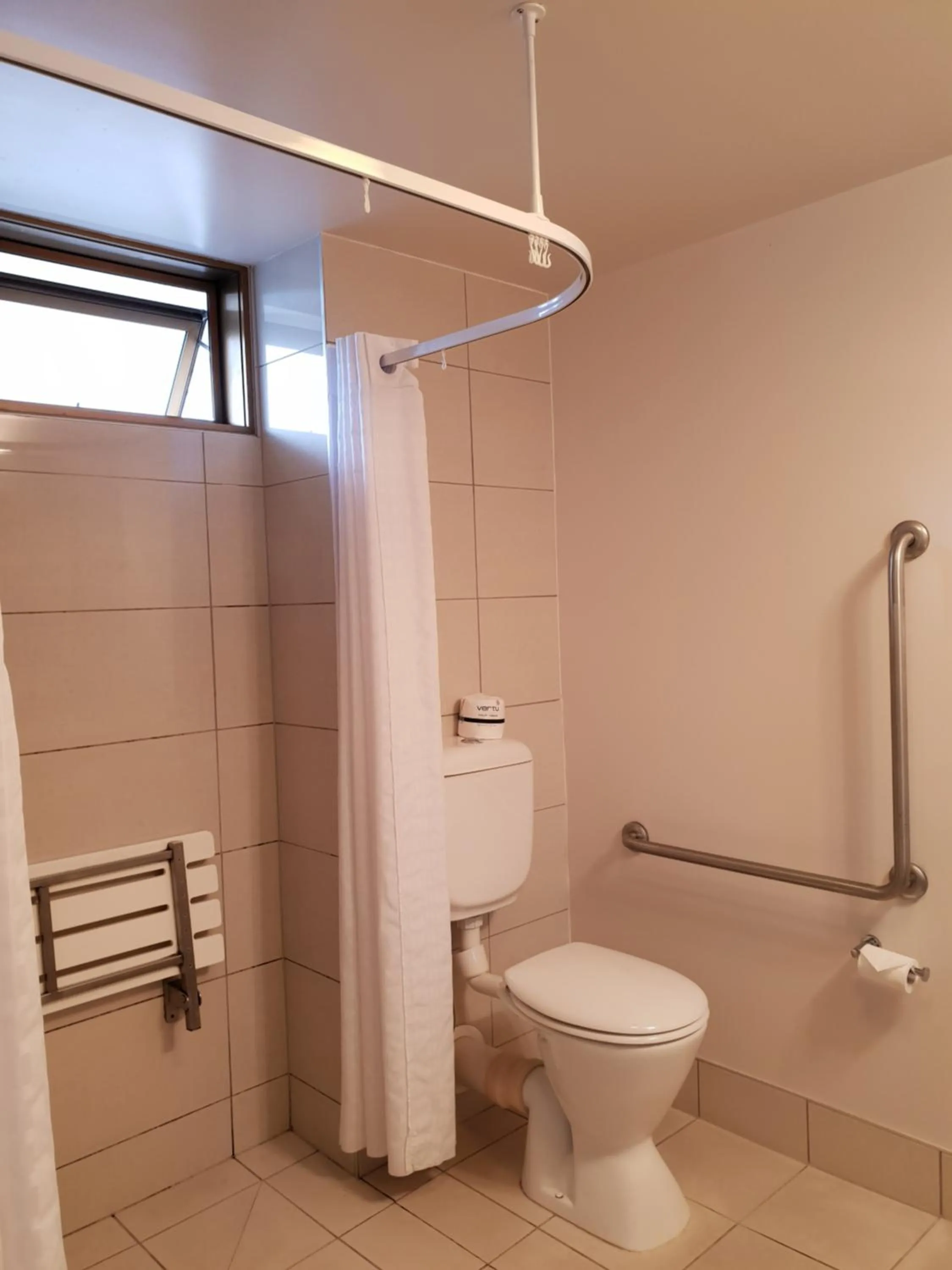 Shower in Edit Picton