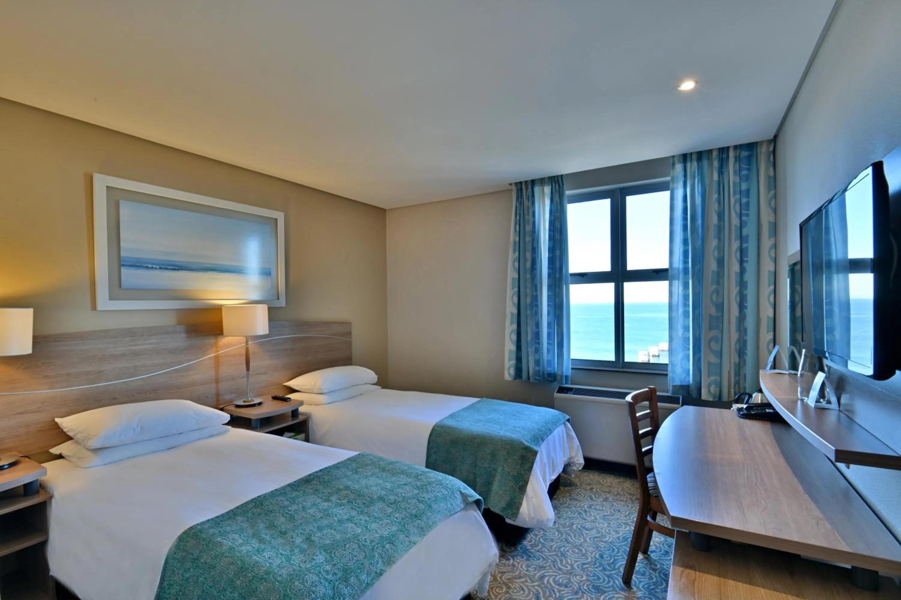 TV and multimedia, Bed in Town Lodge Gqeberha