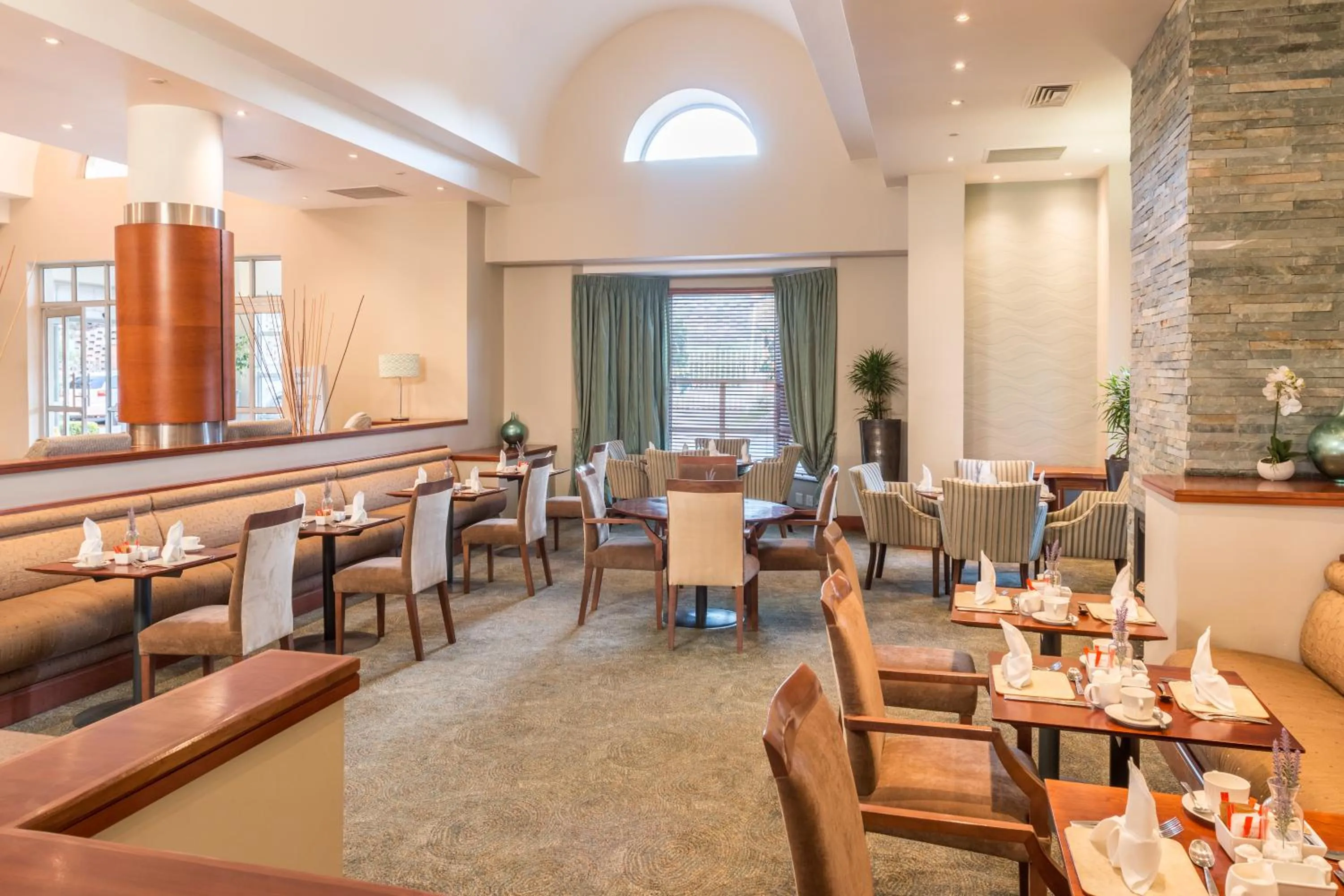 Restaurant/places to eat in Town Lodge Roodepoort