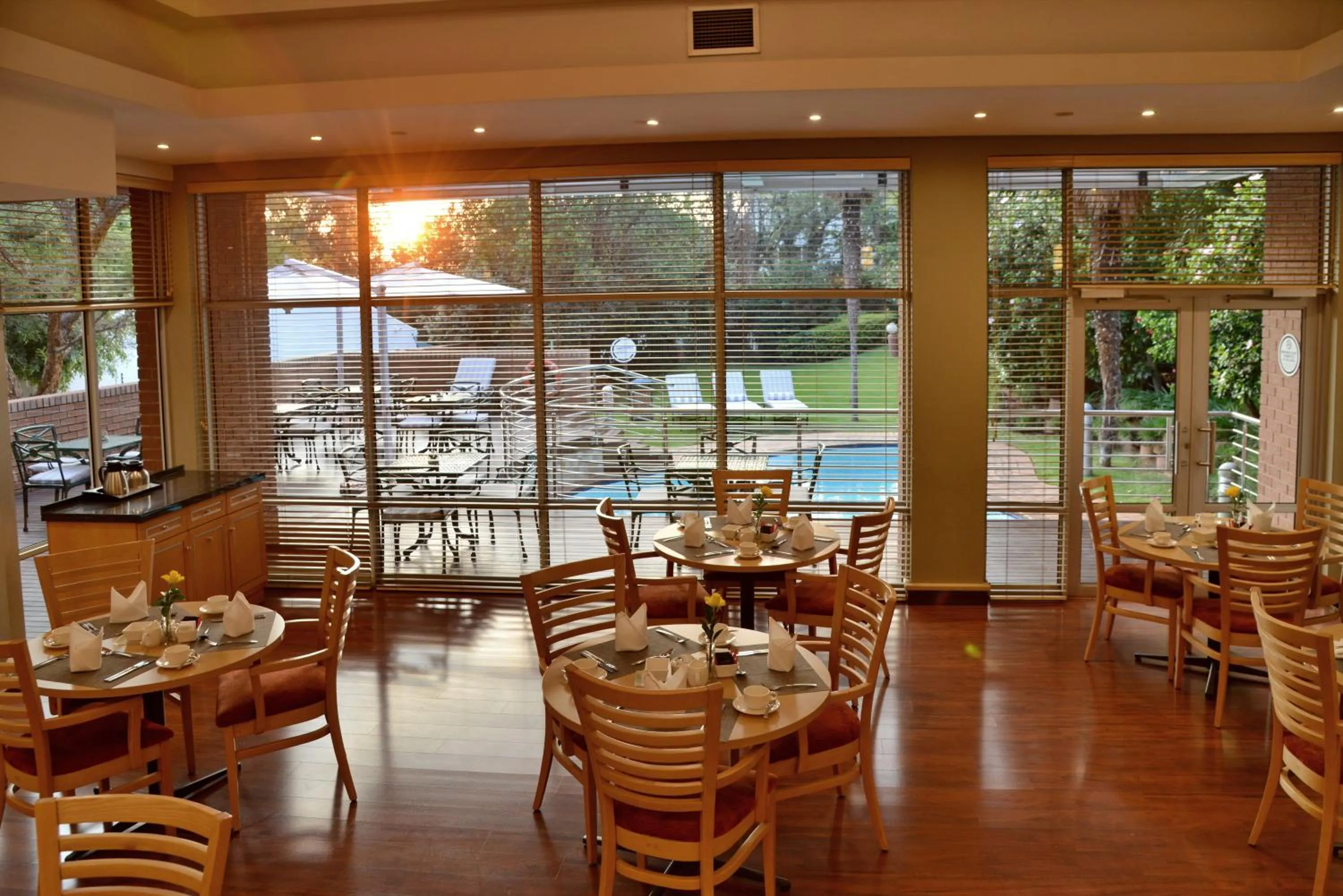 Restaurant/places to eat in Road Lodge Sandton