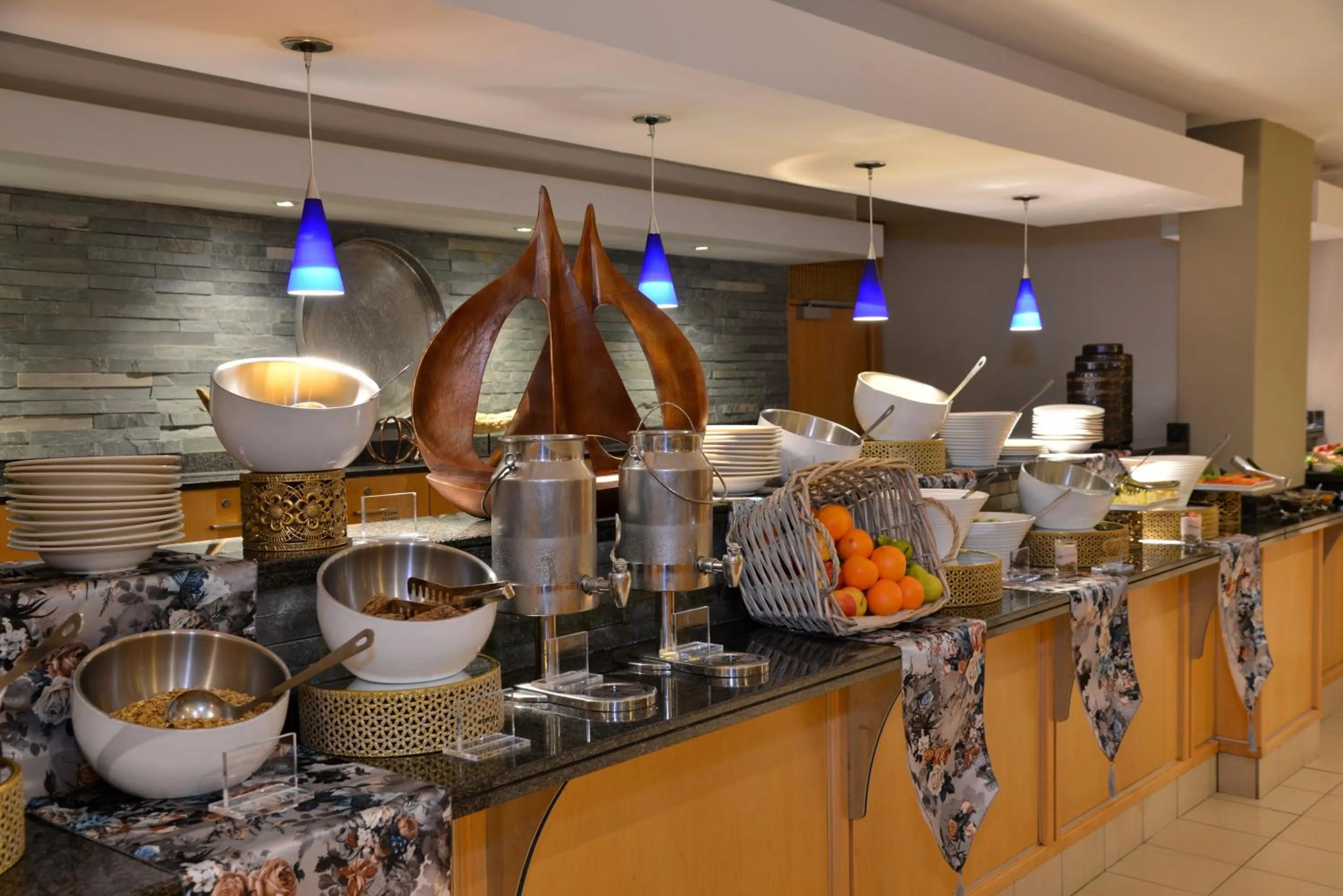 Buffet breakfast in Road Lodge Sandton