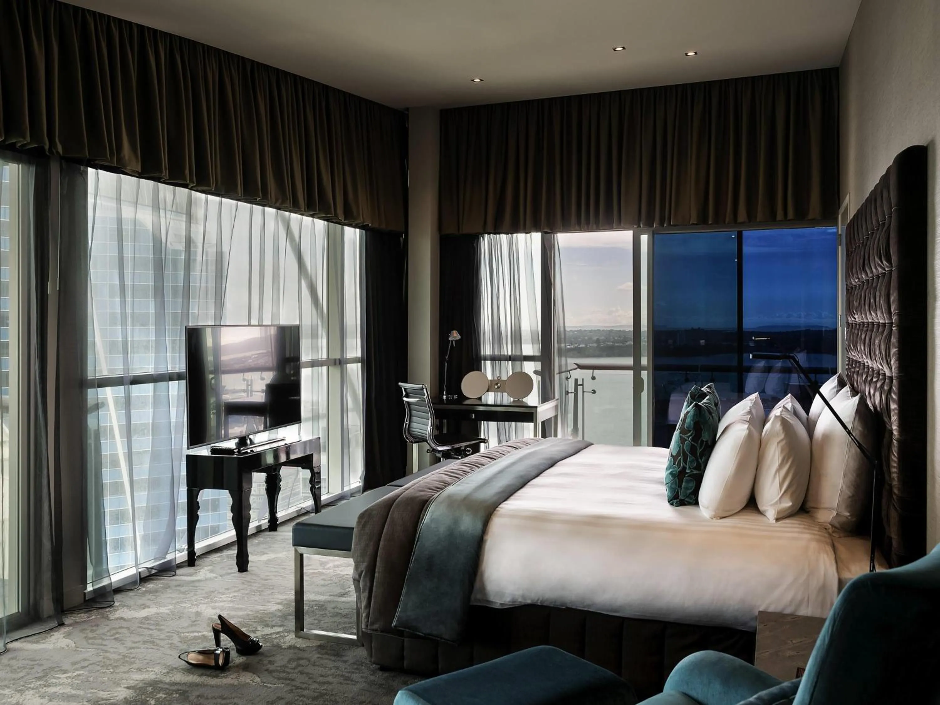 Bedroom, Bed in Pullman Auckland Hotel & Apartments