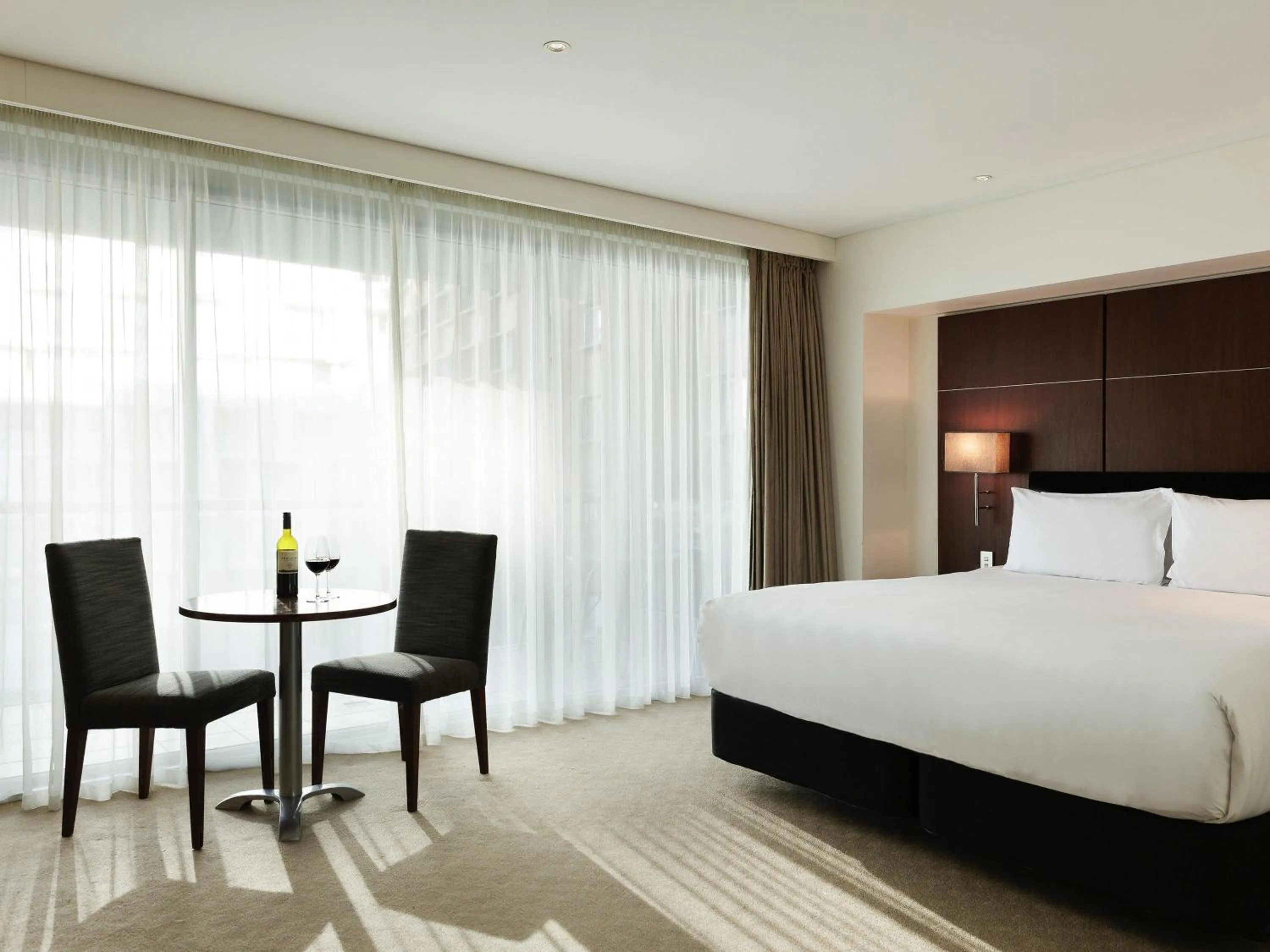 Bedroom, Bed in Pullman Auckland Hotel & Apartments