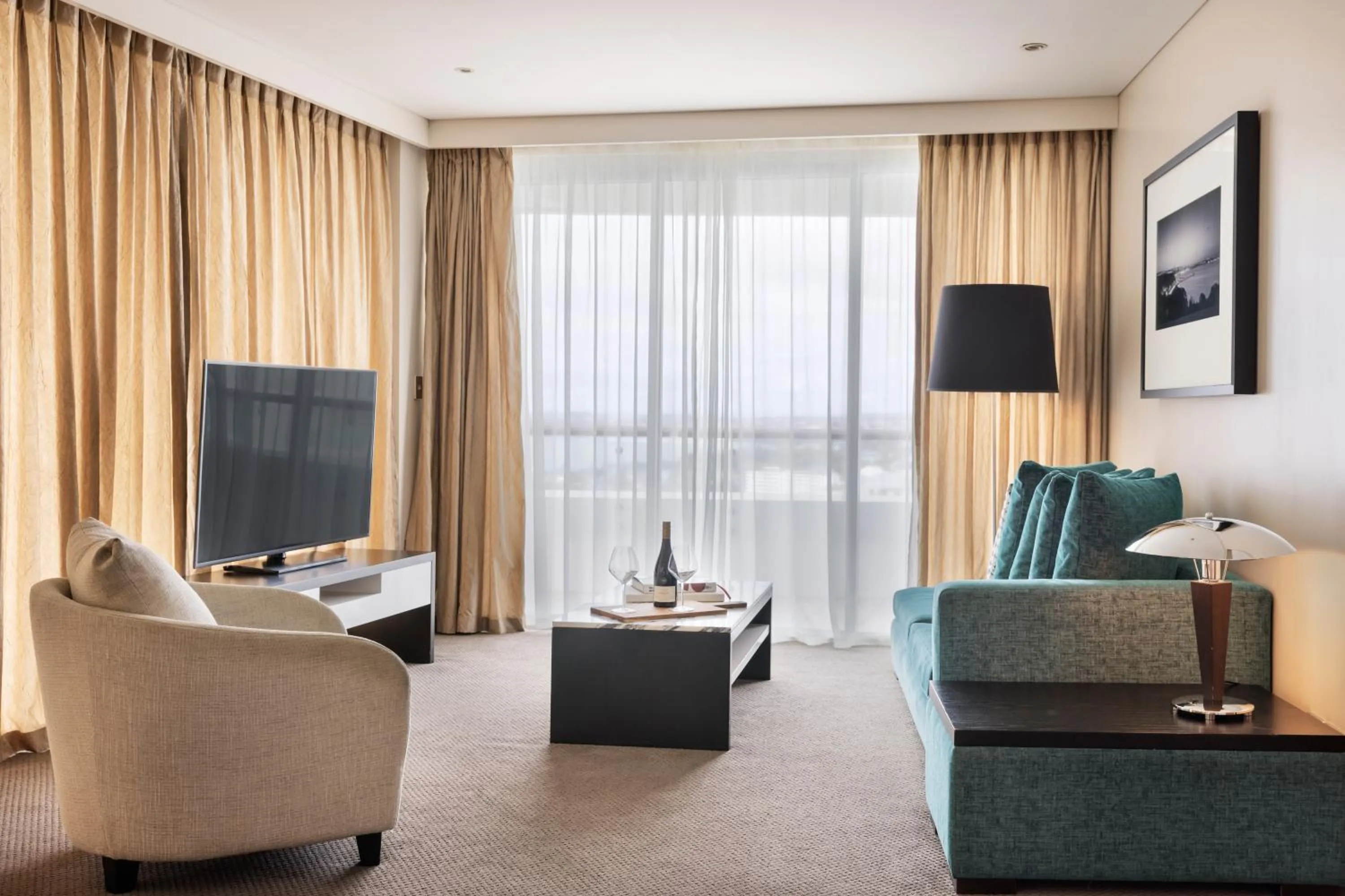 Living room in Pullman Auckland Hotel & Apartments