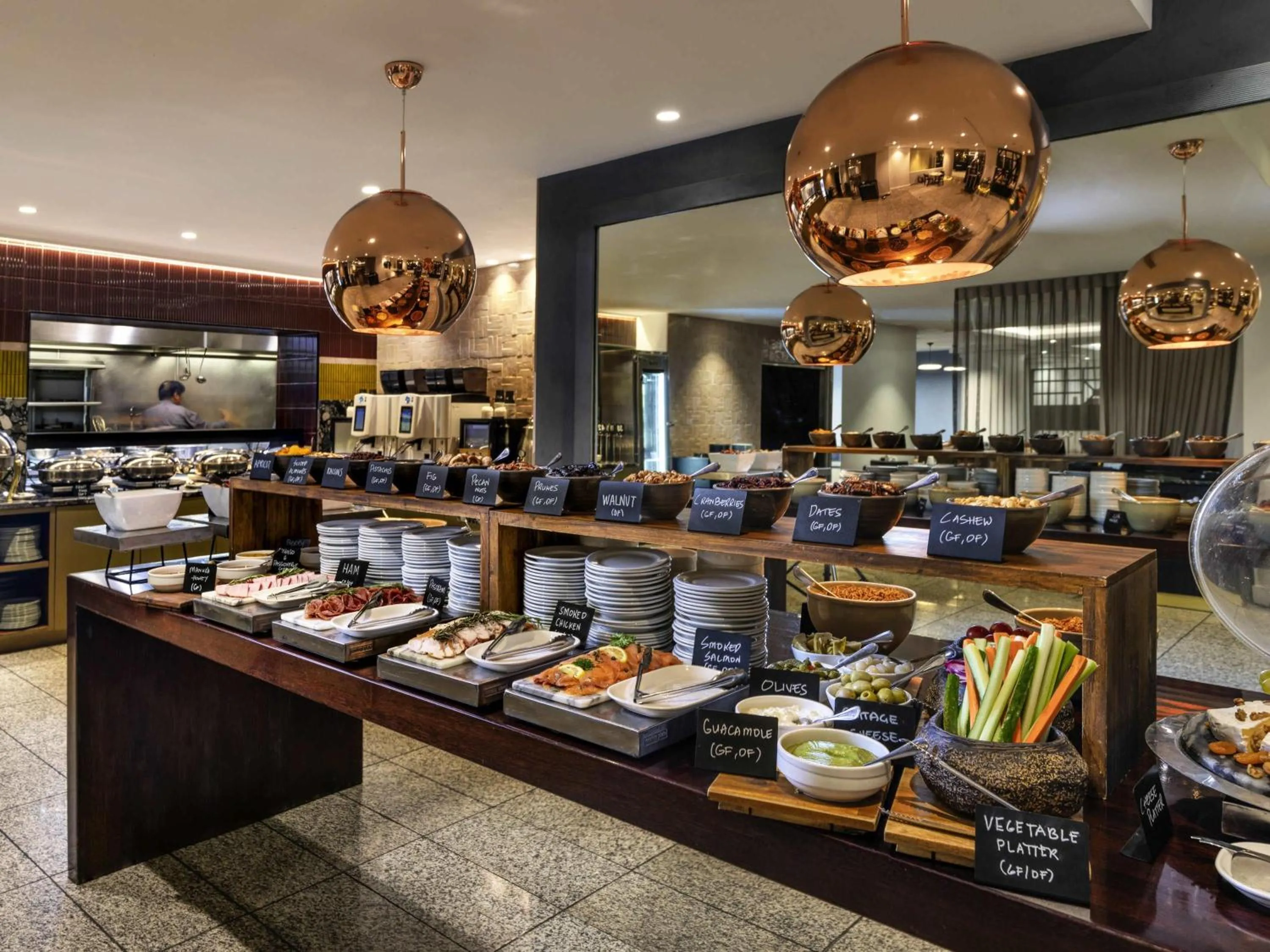 Restaurant/places to eat in Pullman Auckland Hotel & Apartments