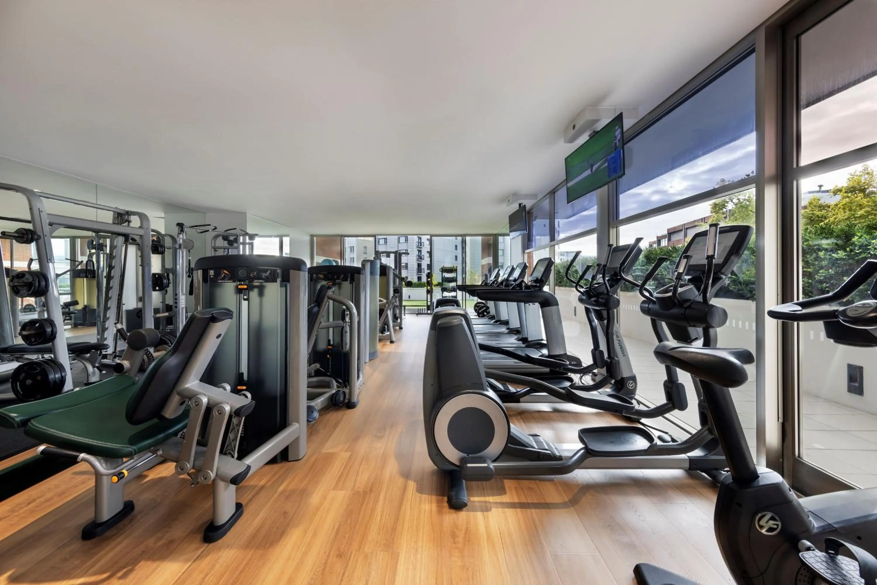 Fitness centre/facilities in Pullman Auckland Hotel & Apartments