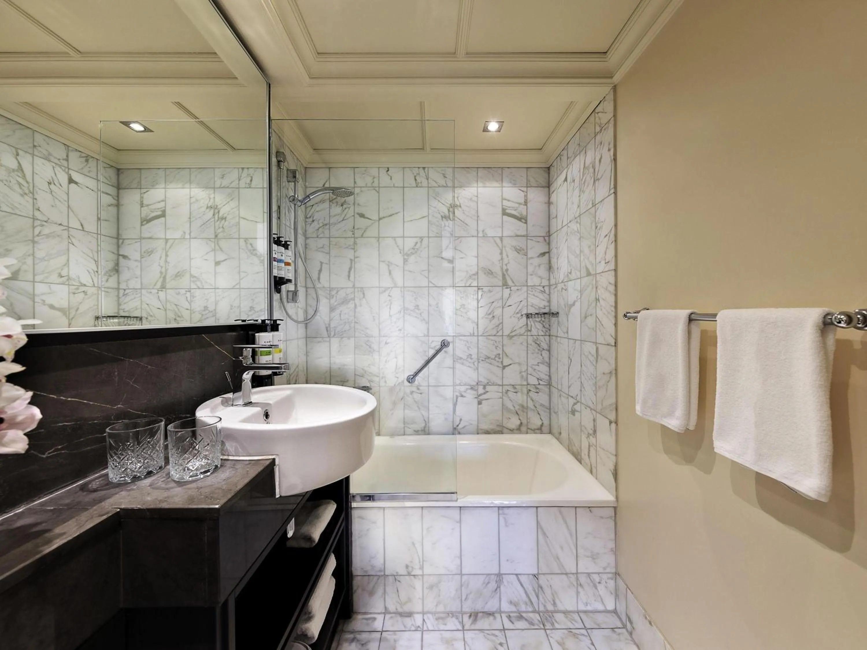 Bedroom in Pullman Auckland Hotel & Apartments