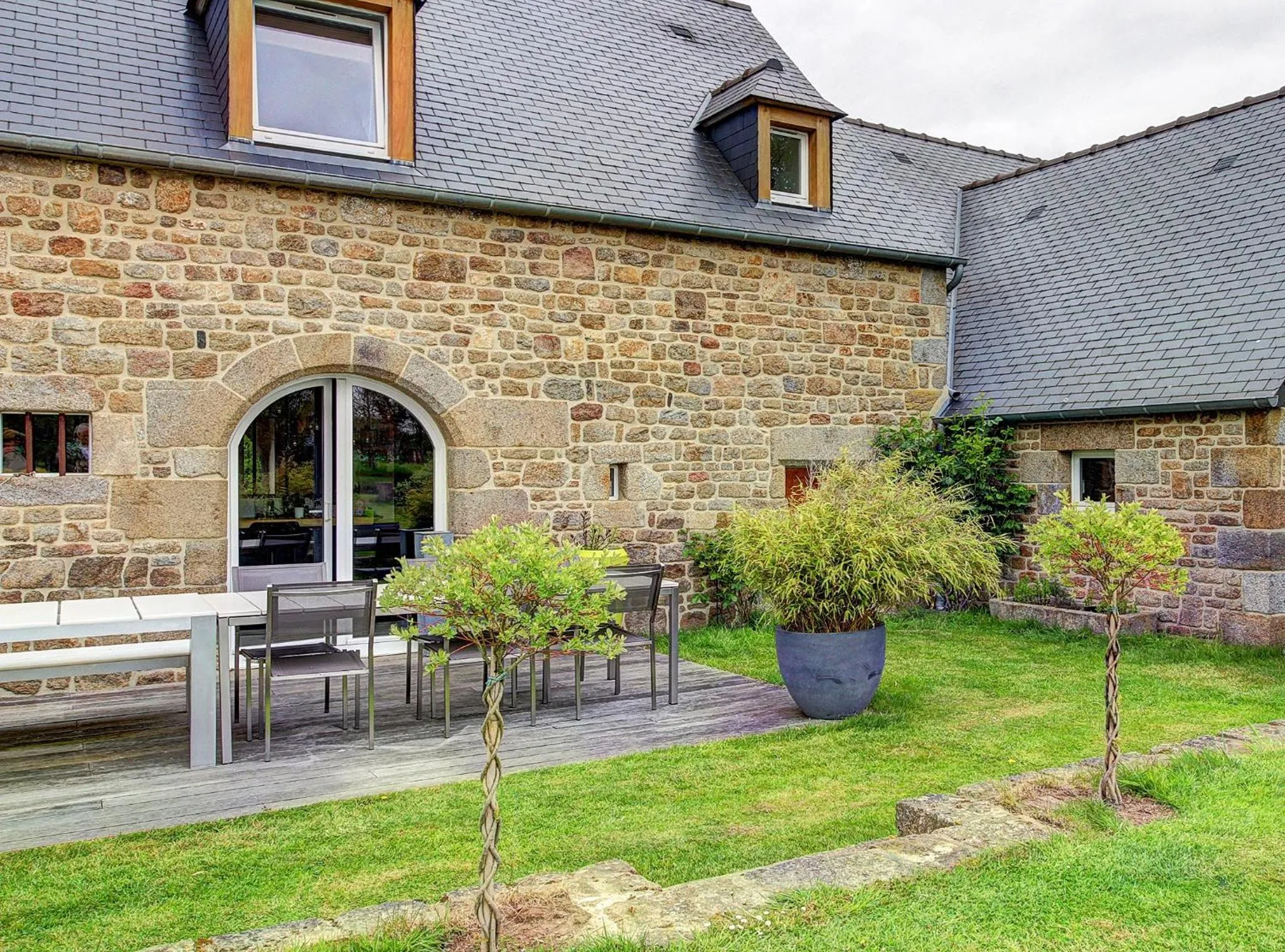 Balcony/Terrace in Le bouddha du lac
