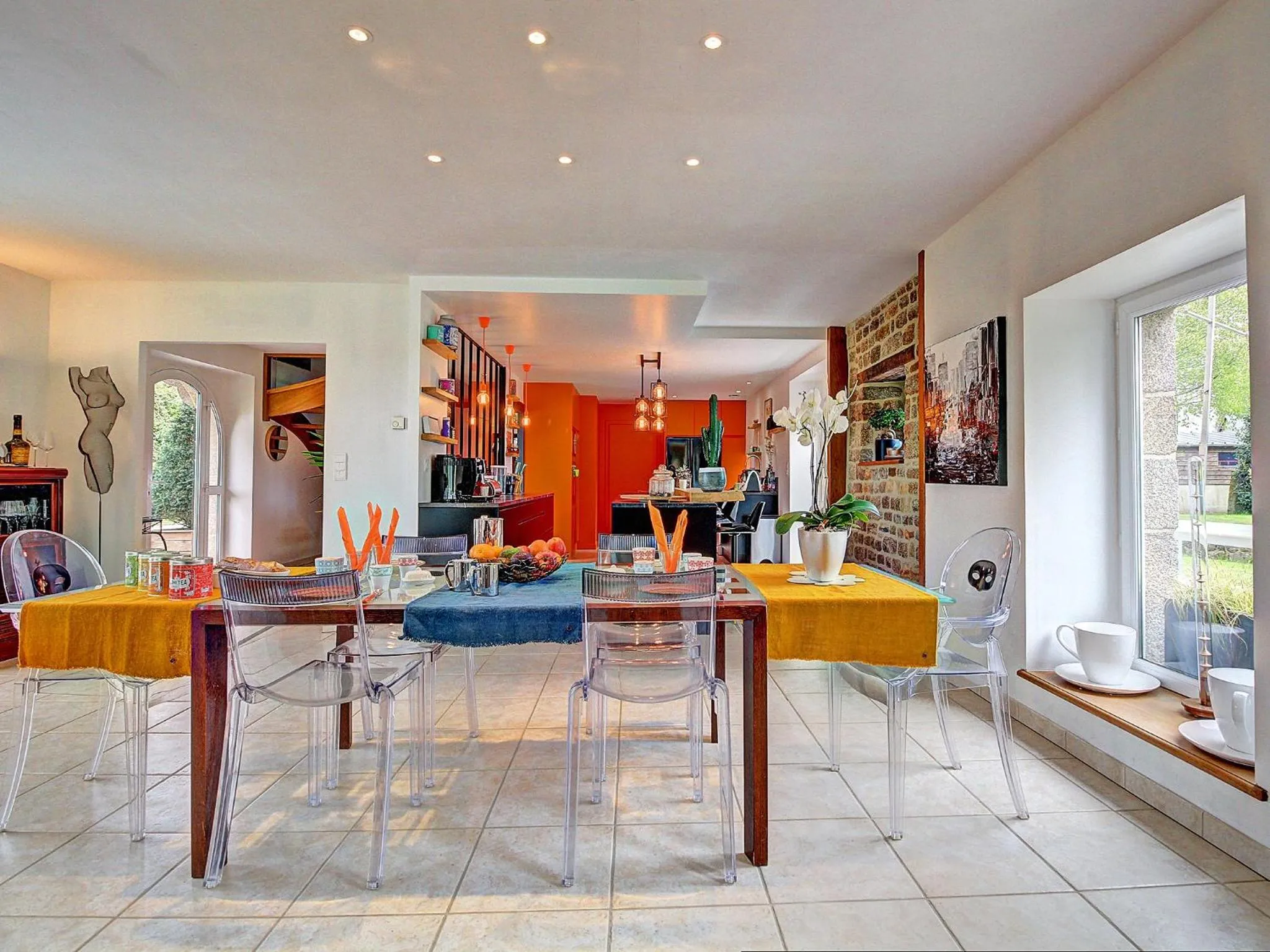 Continental breakfast in Le bouddha du lac