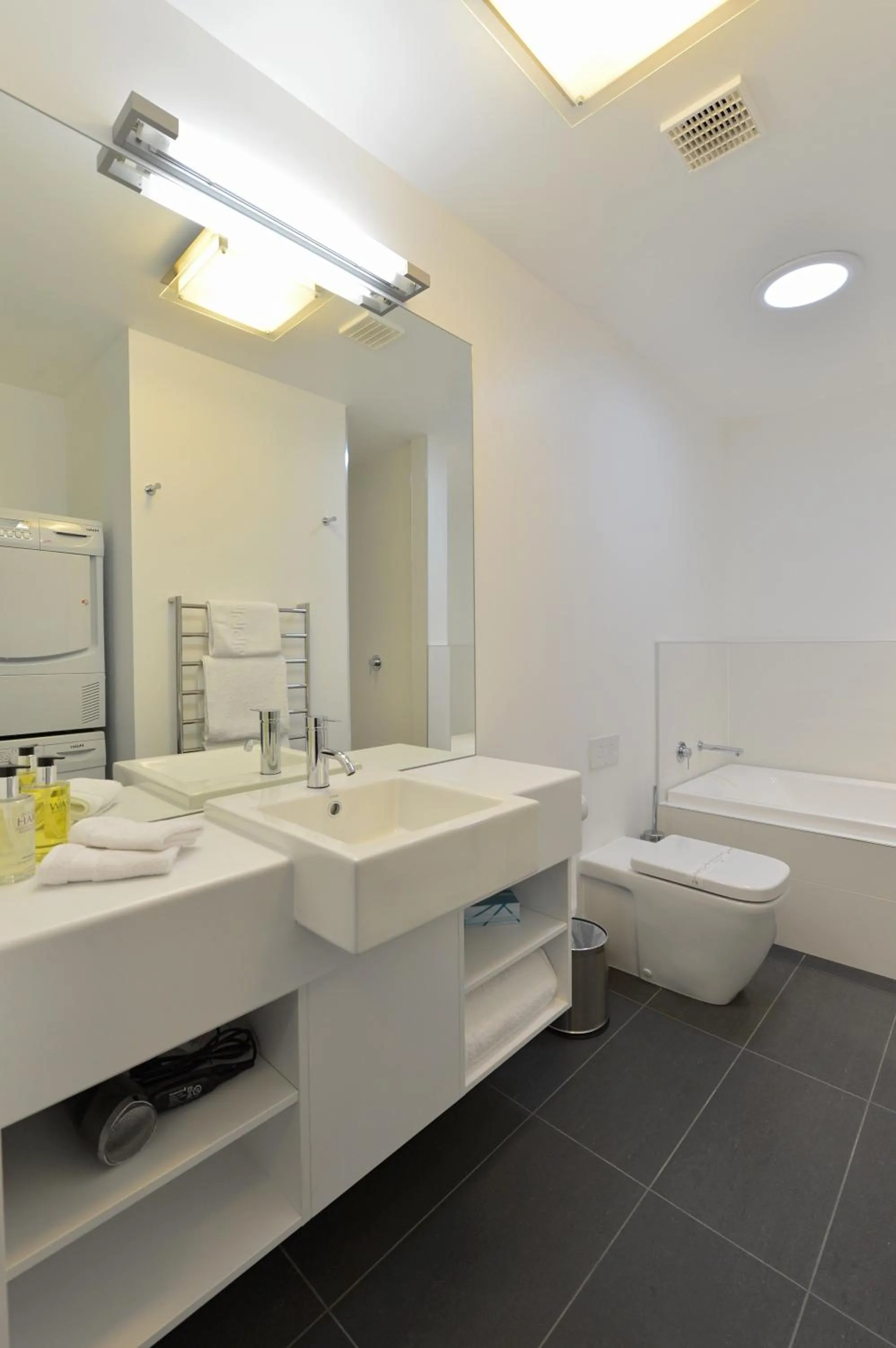 Bathroom in Kerikeri Homestead Motel & Apartments