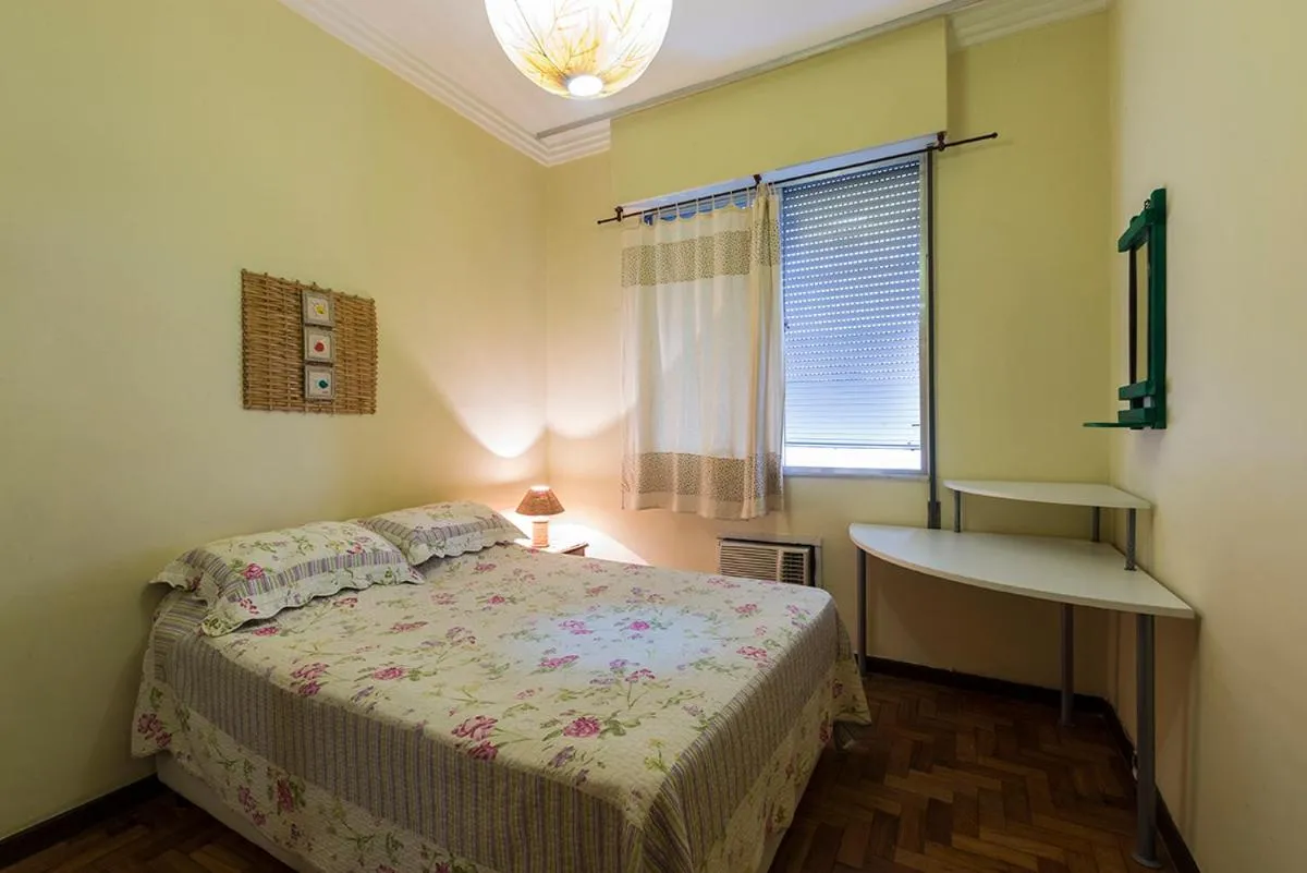 Apartamento No Leme