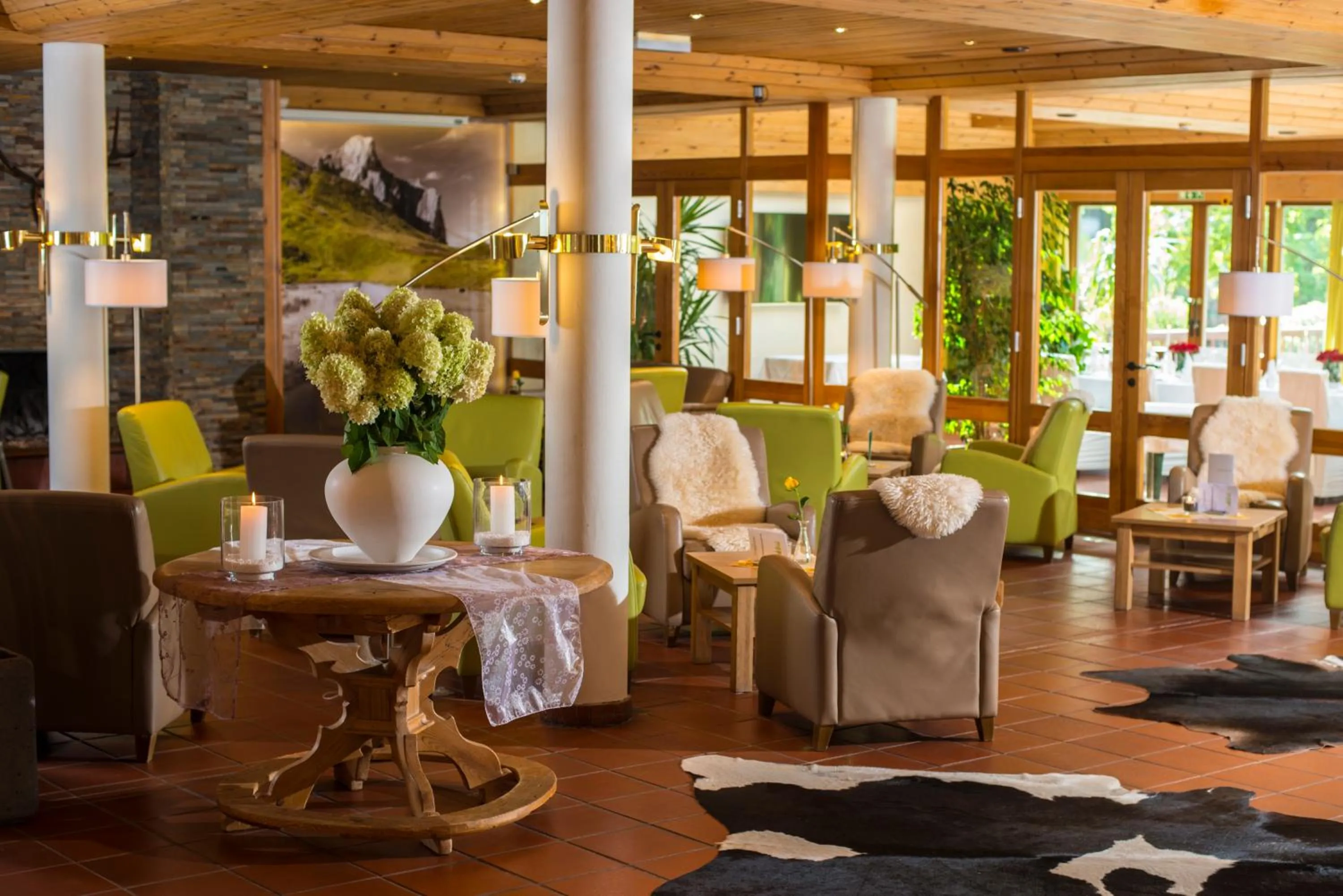 Lobby or reception in Hotel Das Gastein - ganzjährig inklusive Alpentherme Gastein & Sommersaison inklusive Gasteiner Bergbahnen