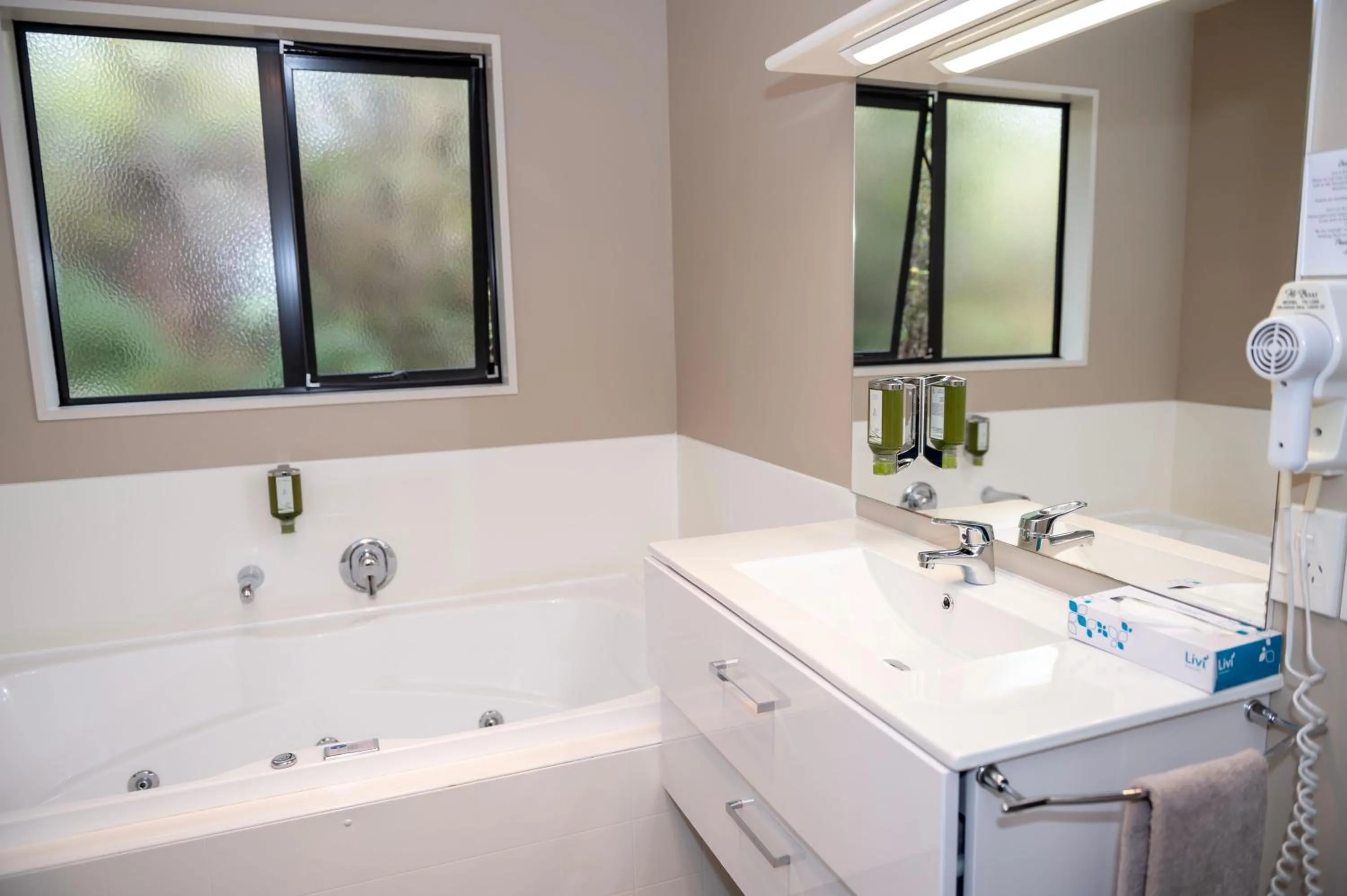 Bathroom in 58 On Cron Motel