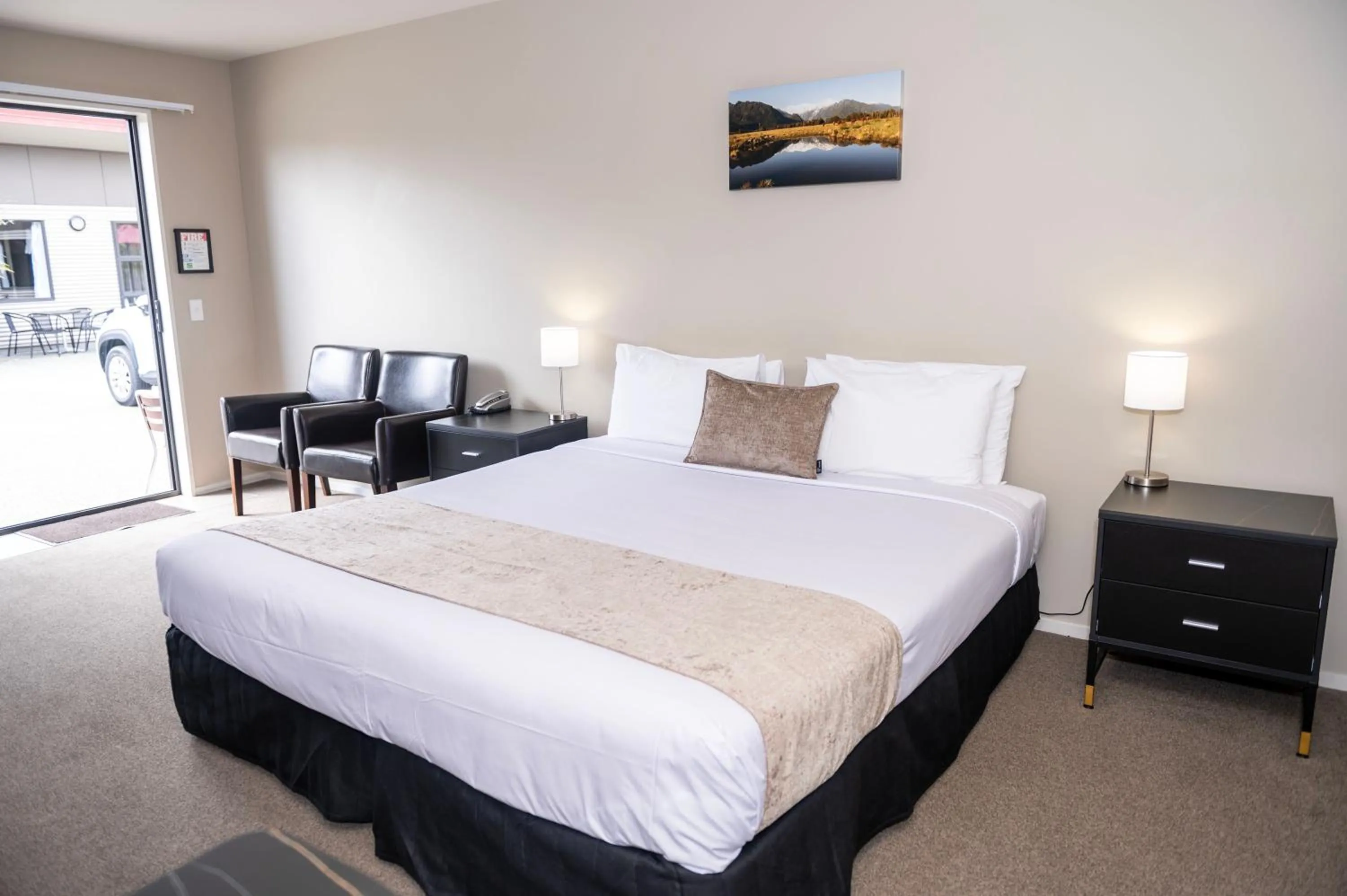 Bed in 58 On Cron Motel