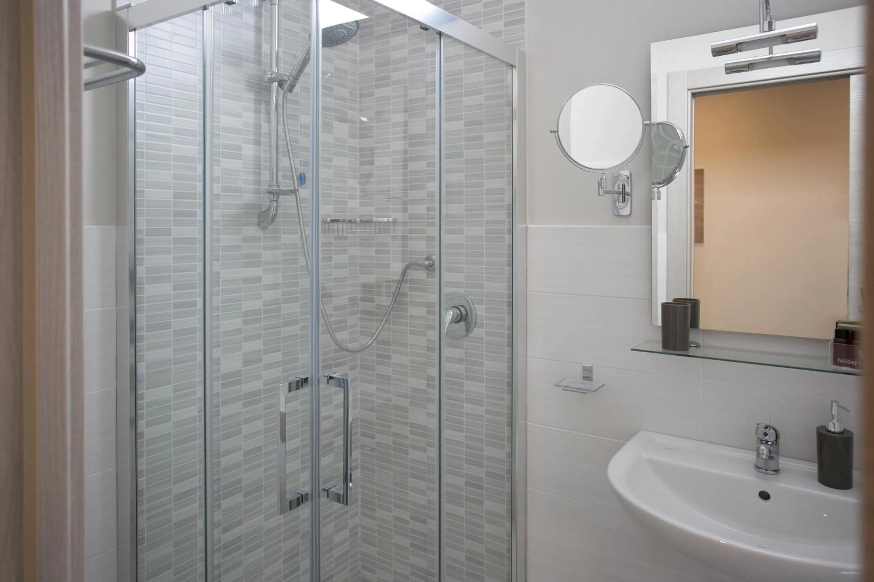 Shower in Map holiday residence