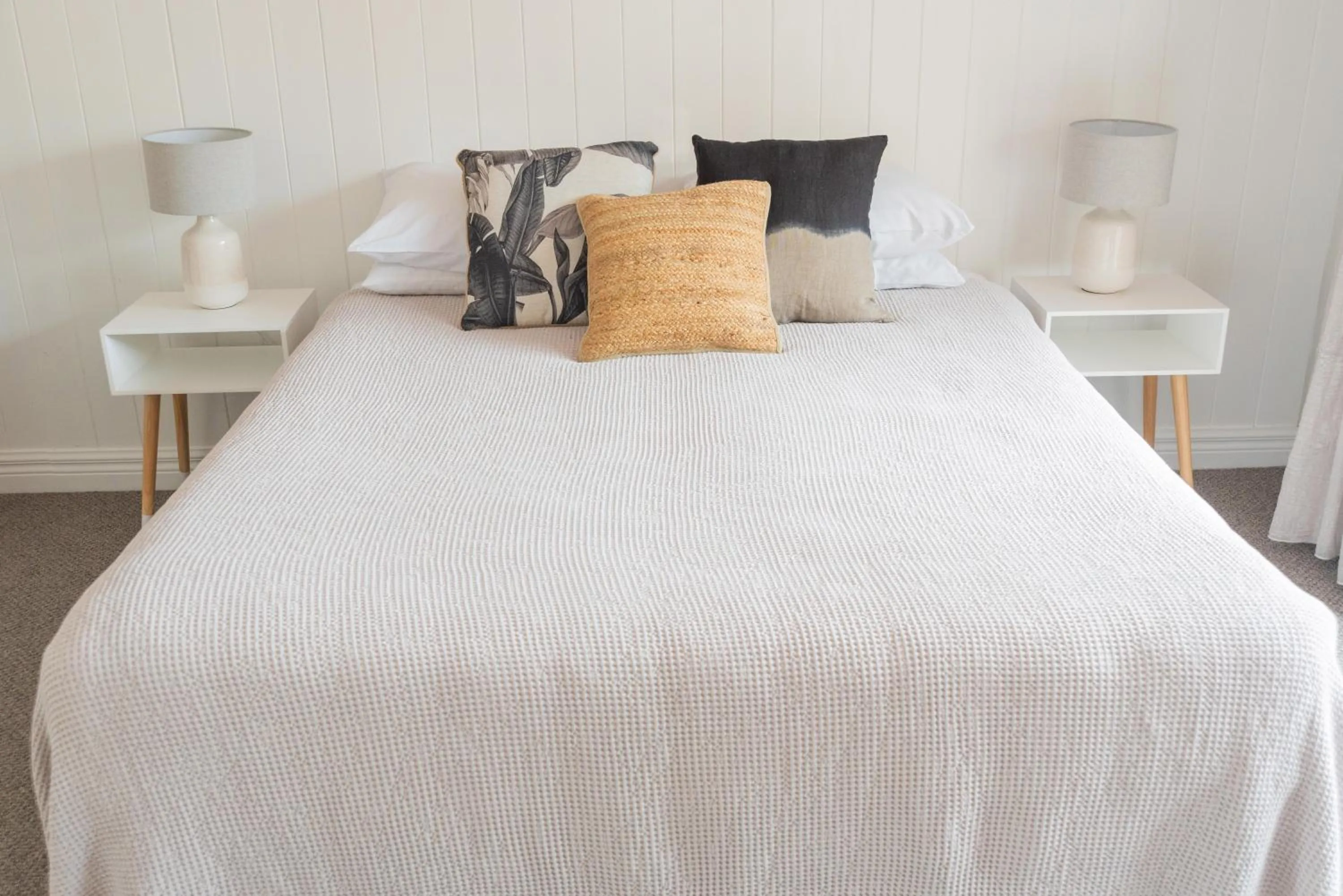 Bed in Raglan Sunset Motel and Conference Venue