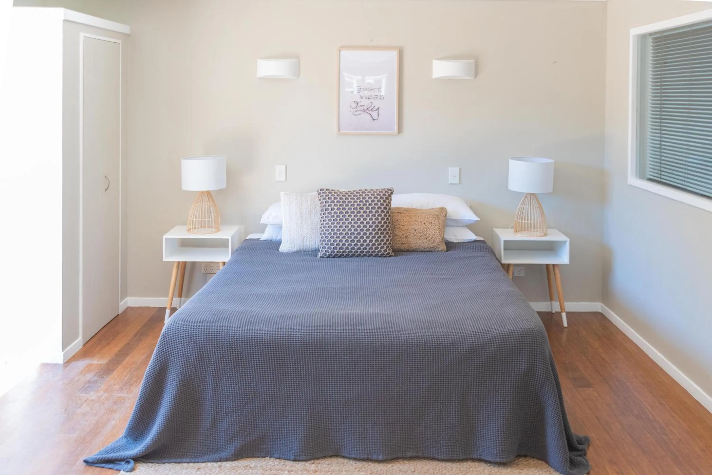 Bed in Raglan Sunset Motel and Conference Venue