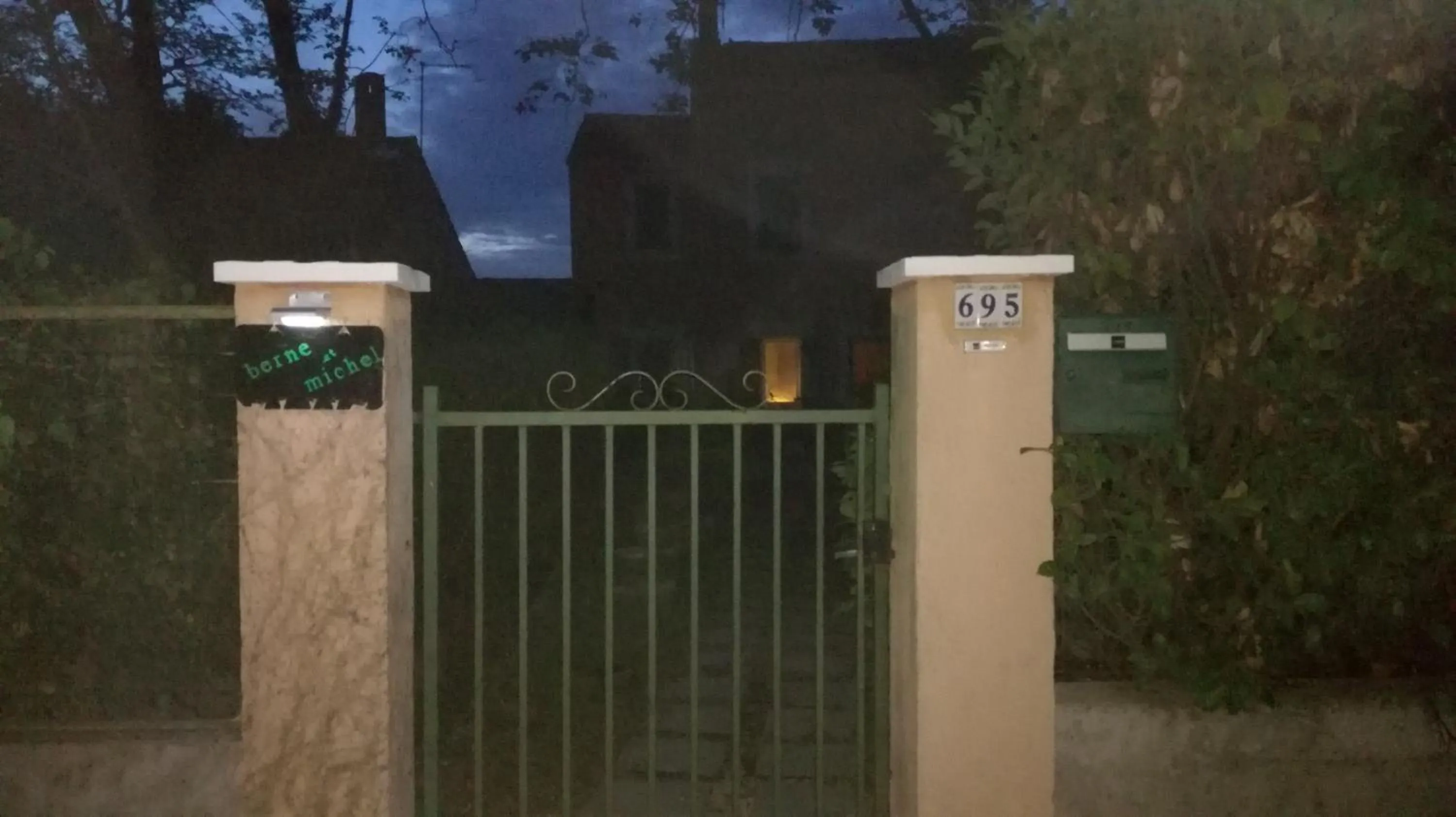 Facade/entrance in Berne &Michel