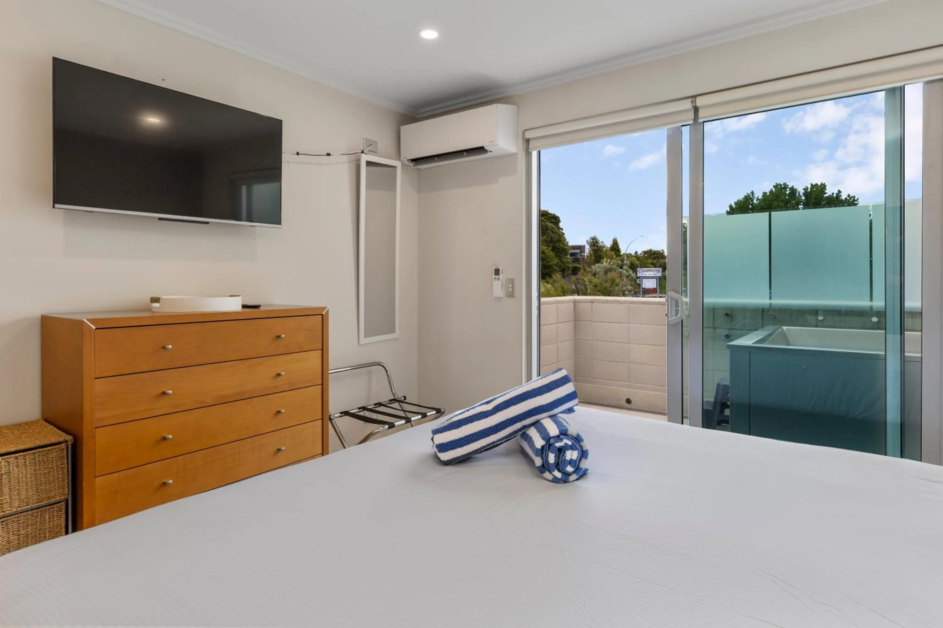 Bed in Sacred Waters Taupo