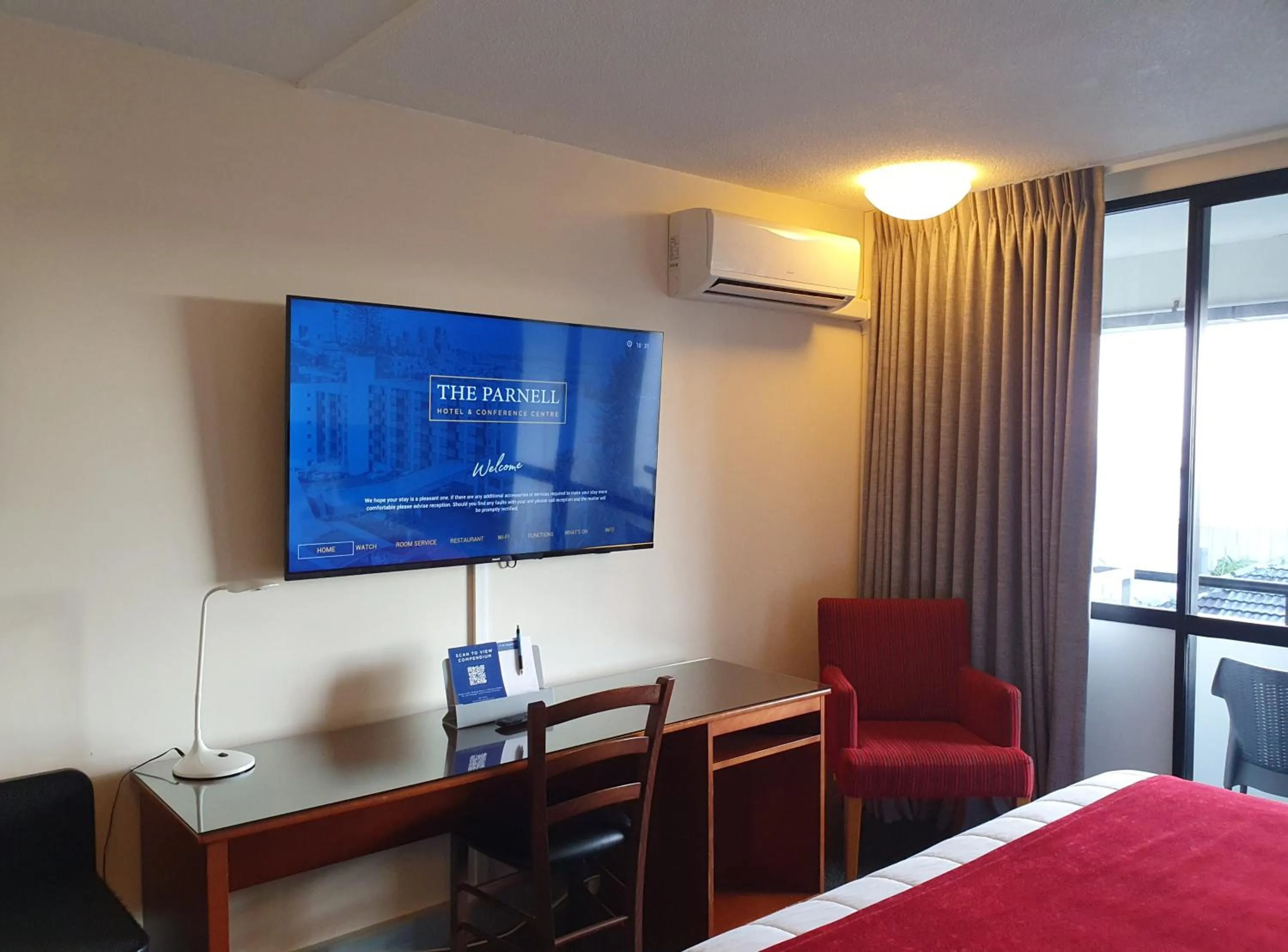TV and multimedia, Bed in The Parnell Hotel & Conference Centre