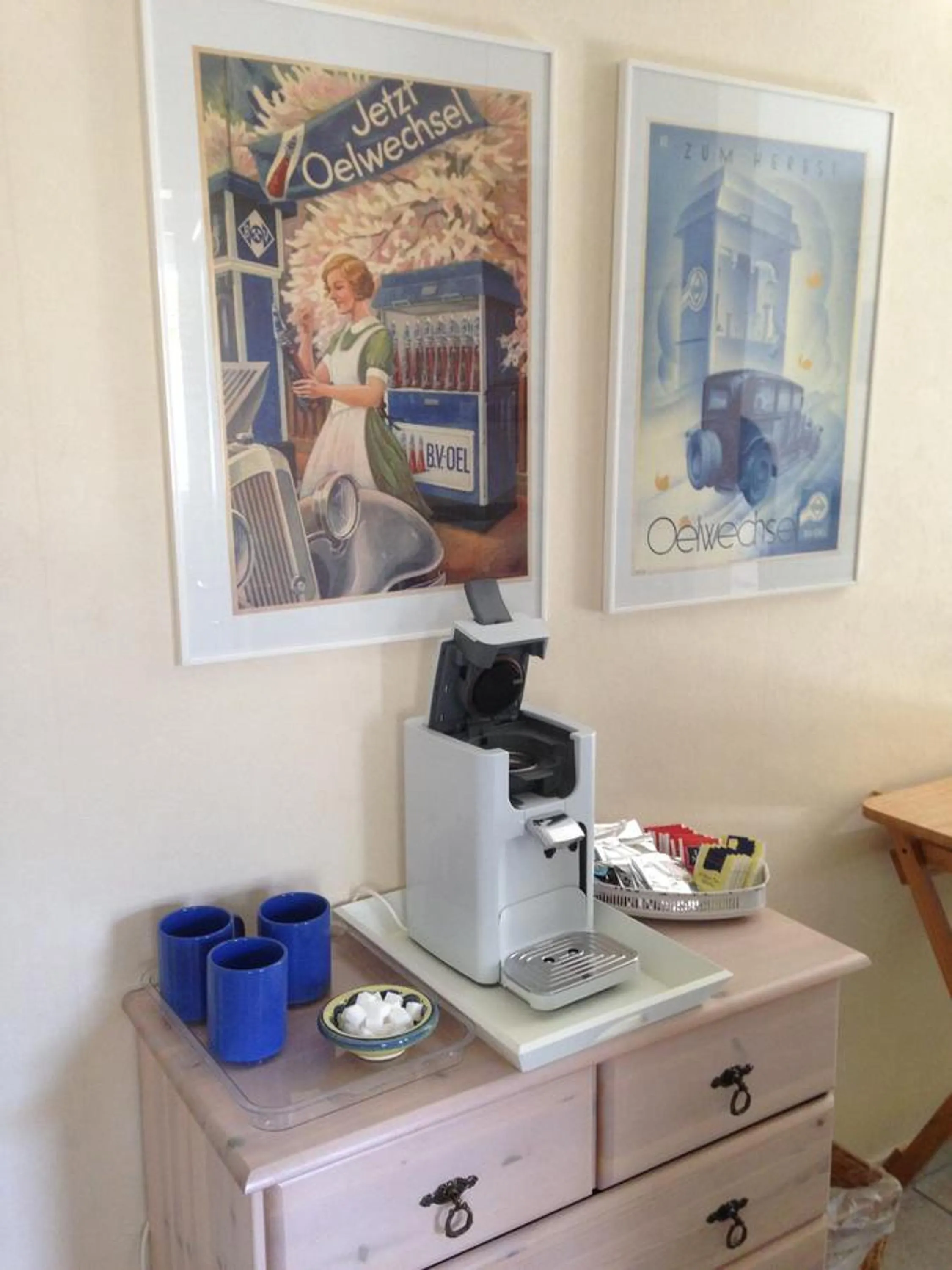 Photo of the whole room in The Place After the Race B&B