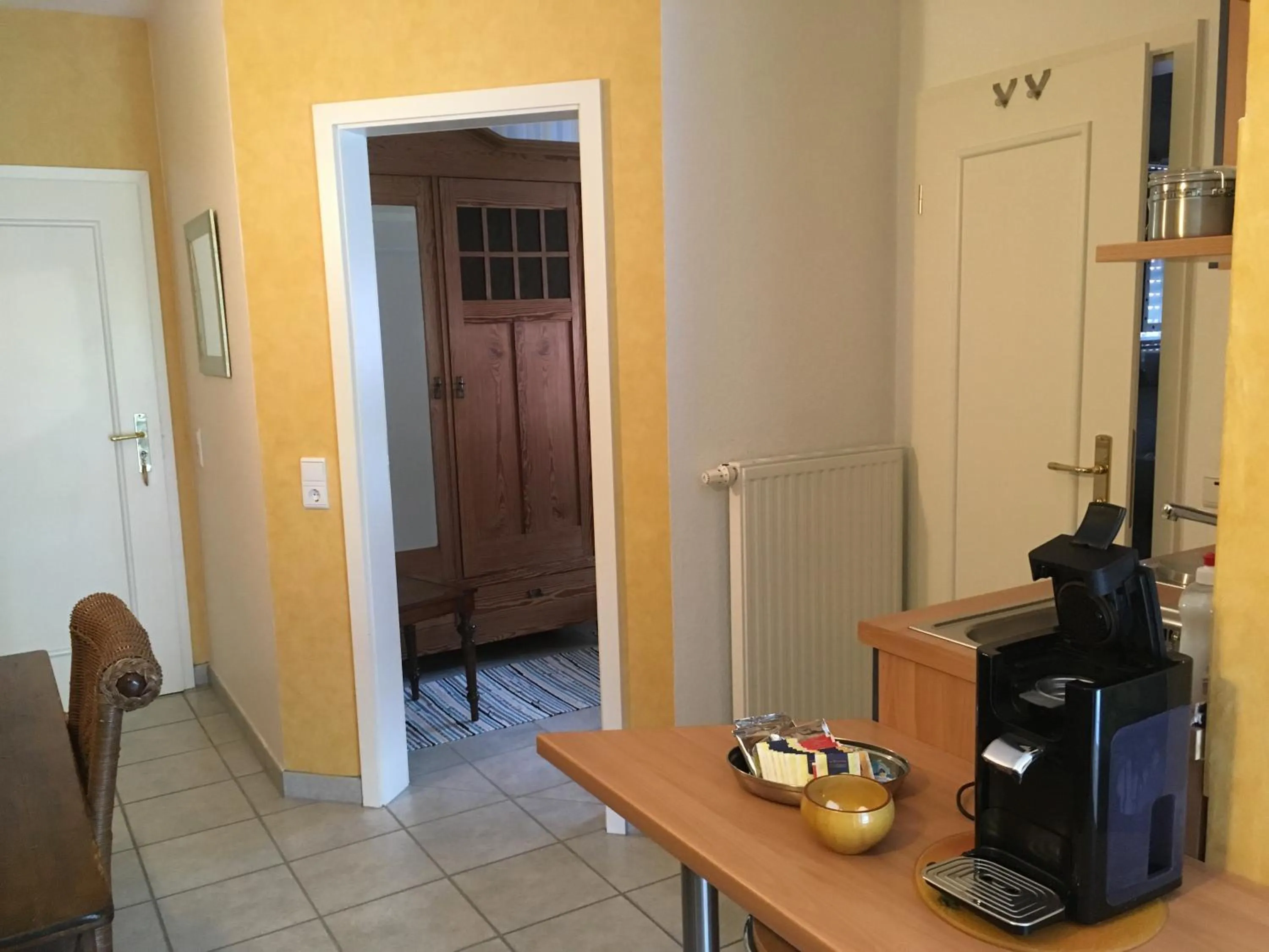 Photo of the whole room in The Place After the Race B&B