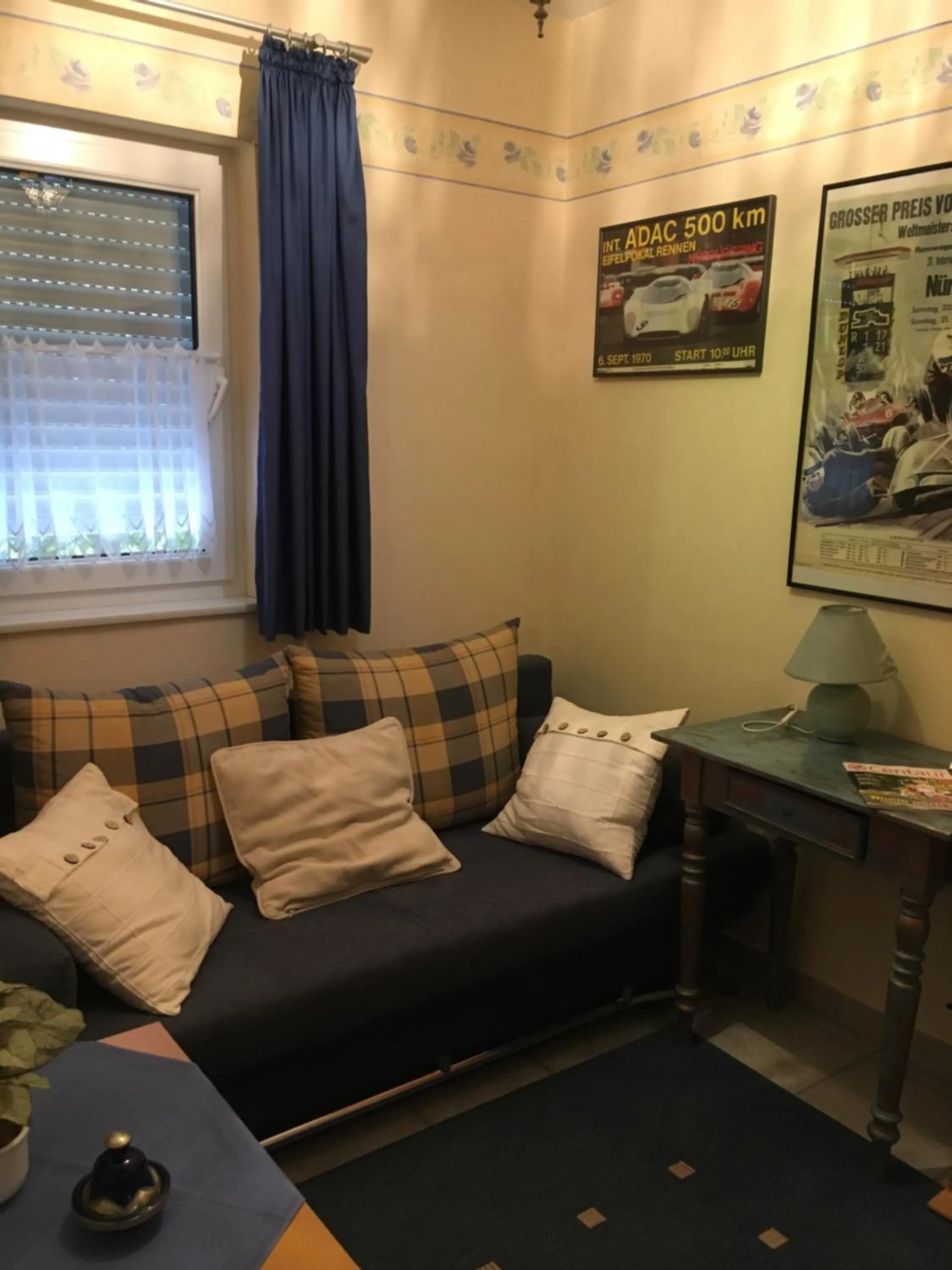 Photo of the whole room in The Place After the Race B&B